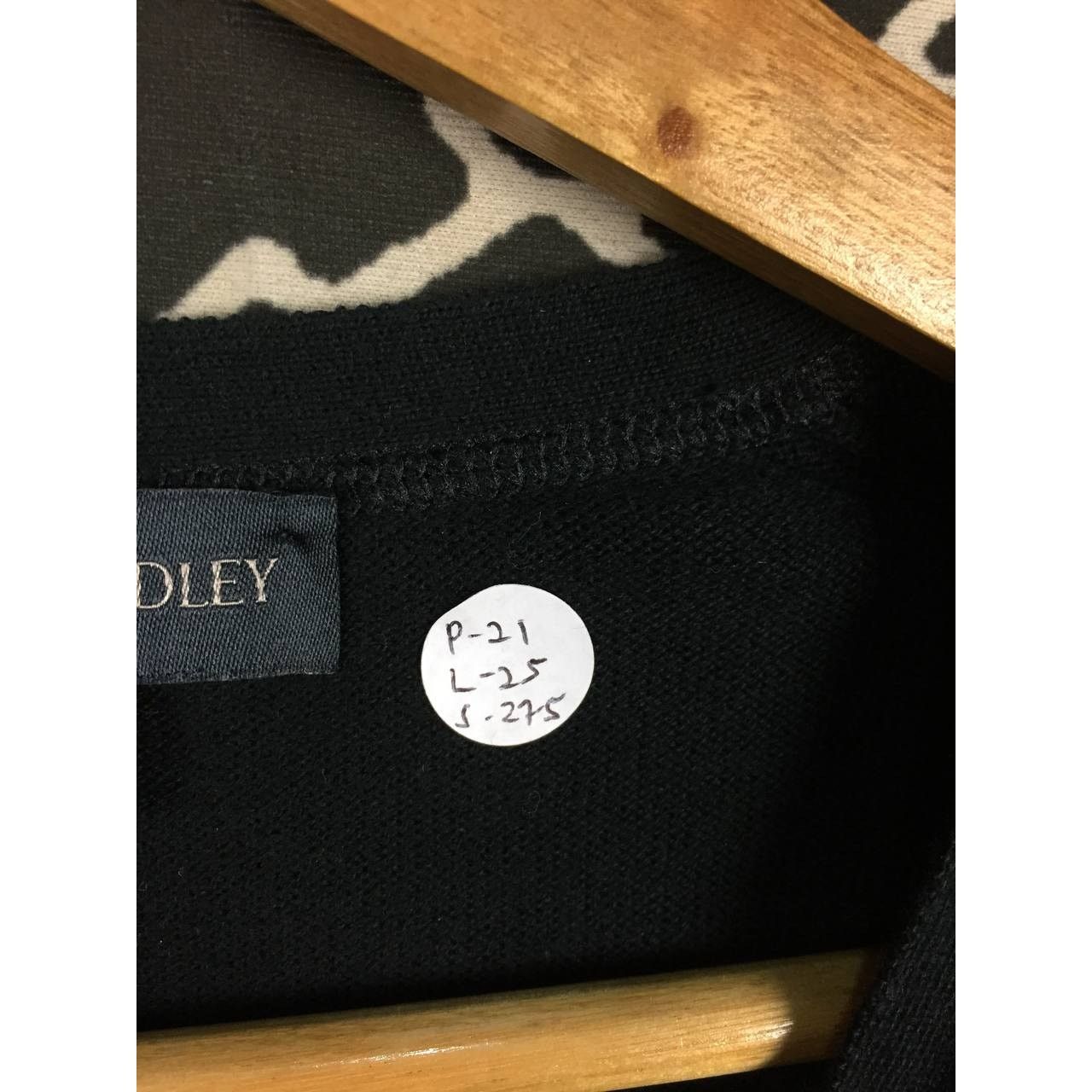 John Smedley John Smedley Made In England Buttoned V-Neck Cardigan Size US M / EU 48-50 / 2 - 11 Thumbnail
