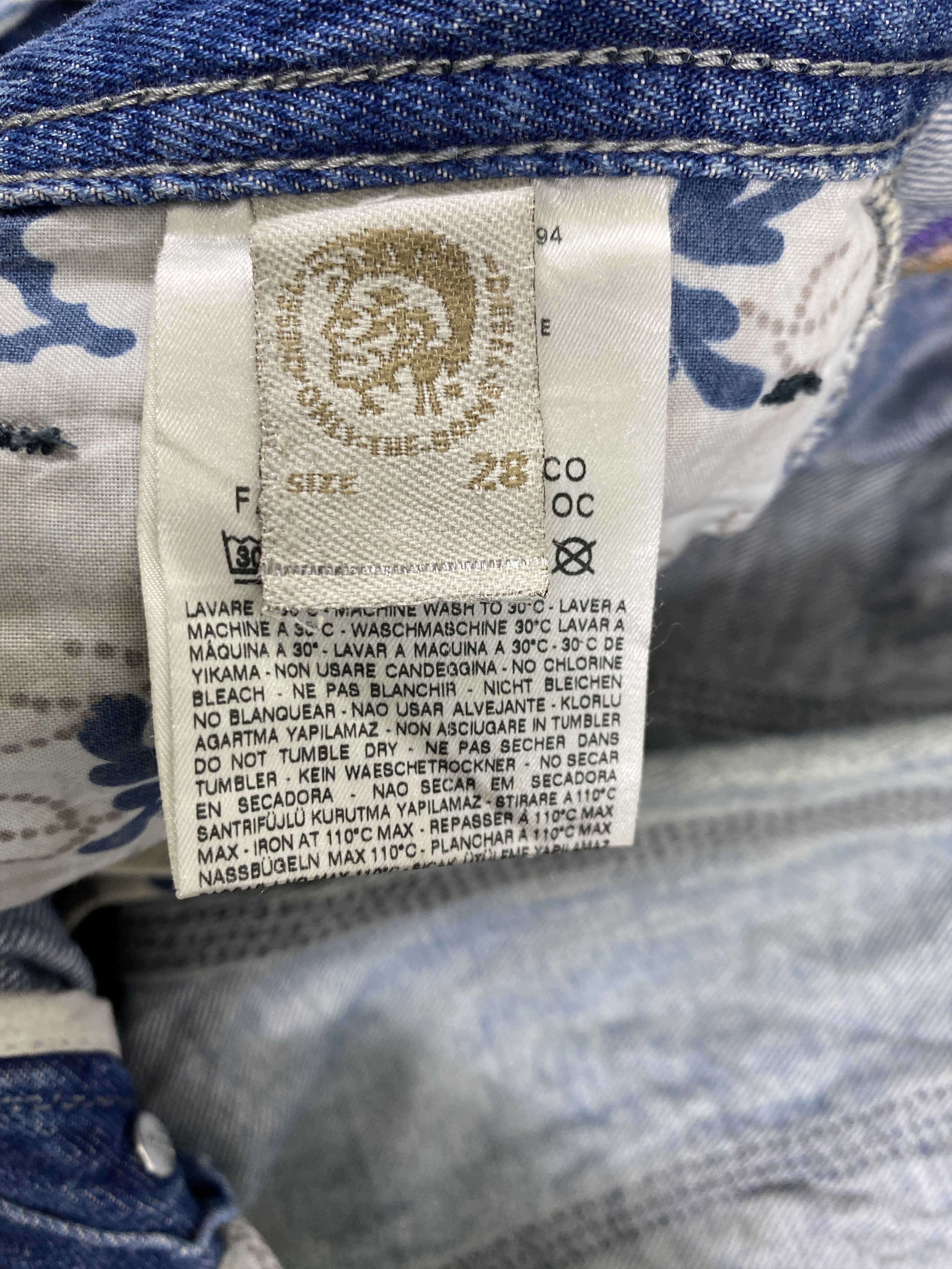 Diesel Faded Blue Vintage Diesel Jeans 31x31.5 Denim- JN3885 Size US 31 - 9 Thumbnail