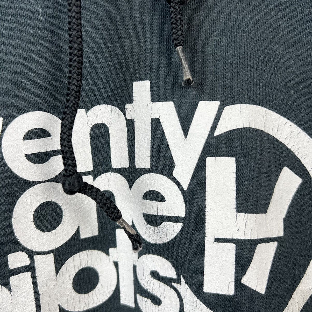 Band Tees Twenty One Pilots Vintage Hoodie Size US M / EU 48-50 / 2 - 3 Thumbnail