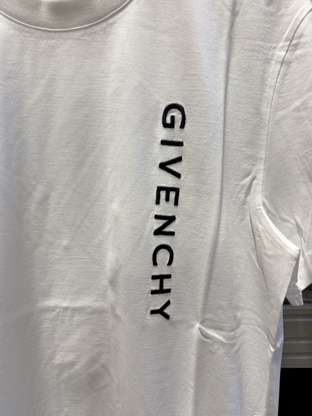 Givenchy Givenchy Logo Embroidery T-Shirt NEW 550$ Size US M / EU 48-50 / 2 - 5 Thumbnail