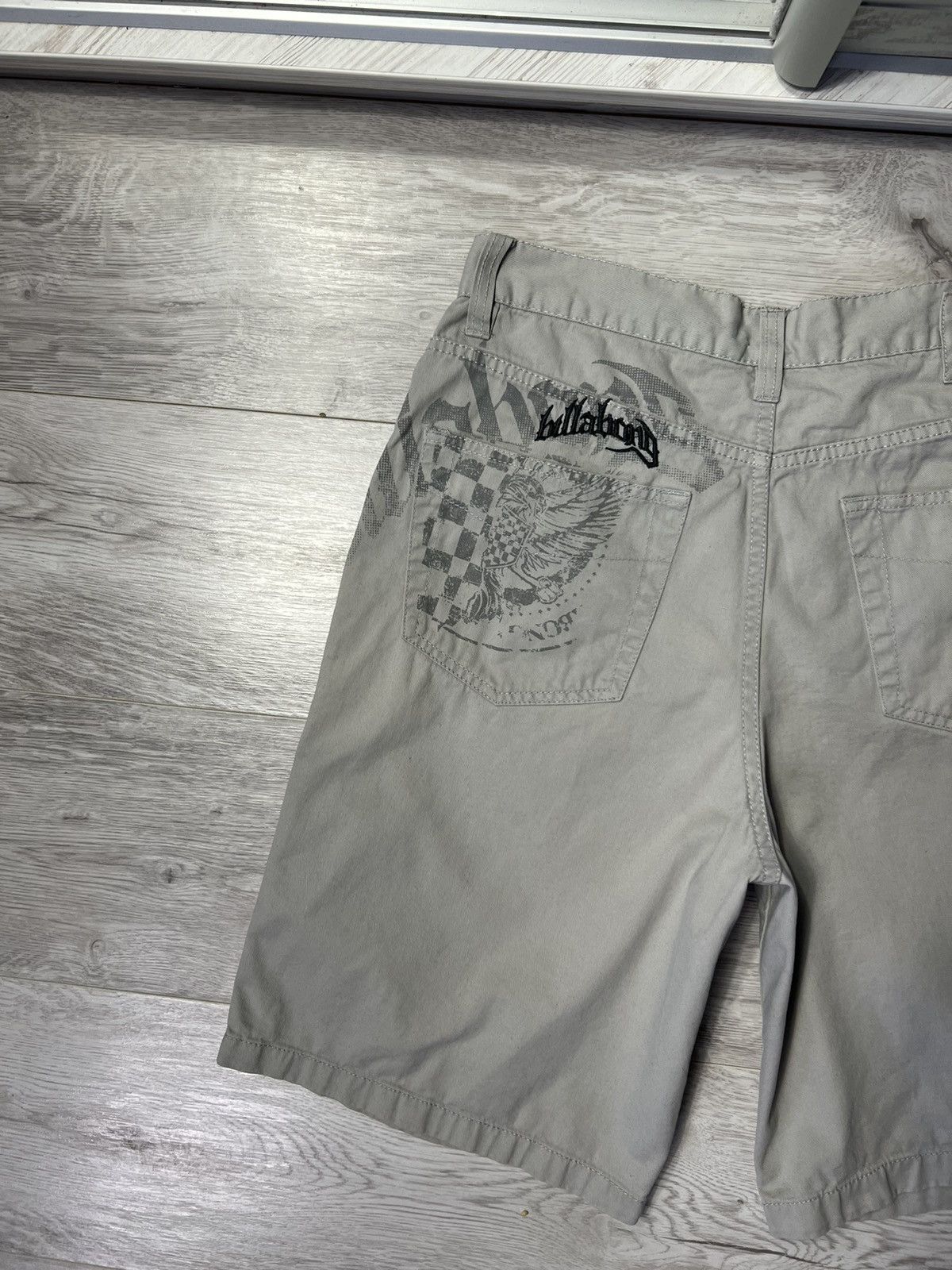 Billabong × Vintage Vintage Billabong Shorts With Logo Size US 32 / EU 48 - 13 Thumbnail