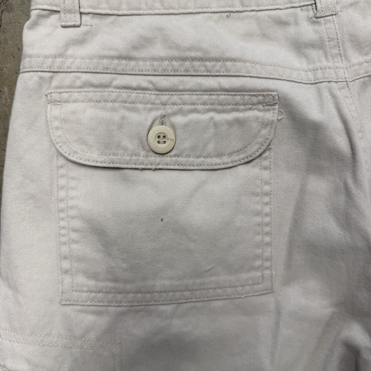 Bugle Boy Vintage Y2K Bugle Boy Cream Baggy Cargo Shorts Mens W36 Size US 36 / EU 52 - 4 Thumbnail