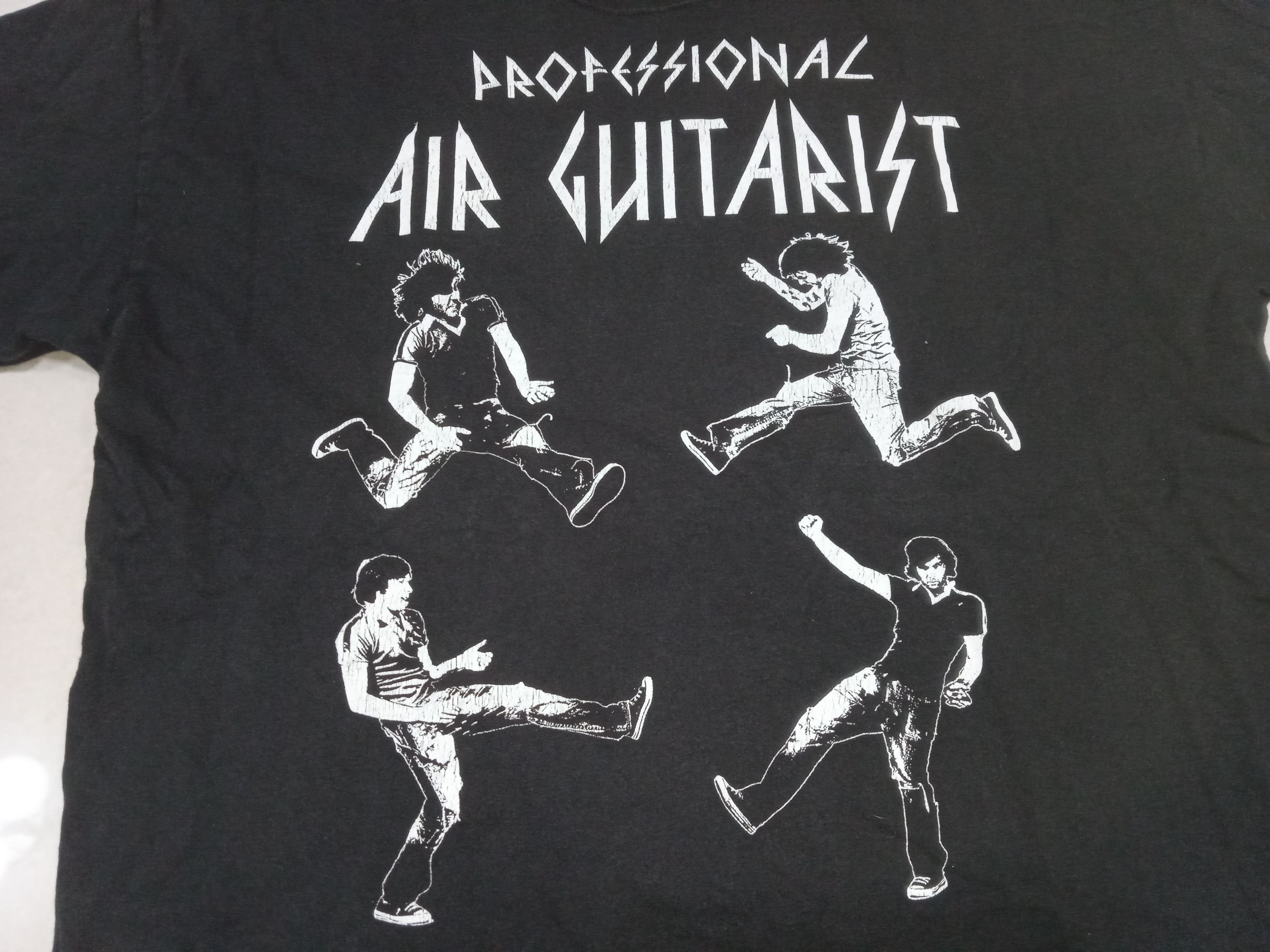 Other Vintage 00s Professional Air Guitarist T Shirt Size US XL / EU 56 / 4 - 4 Thumbnail