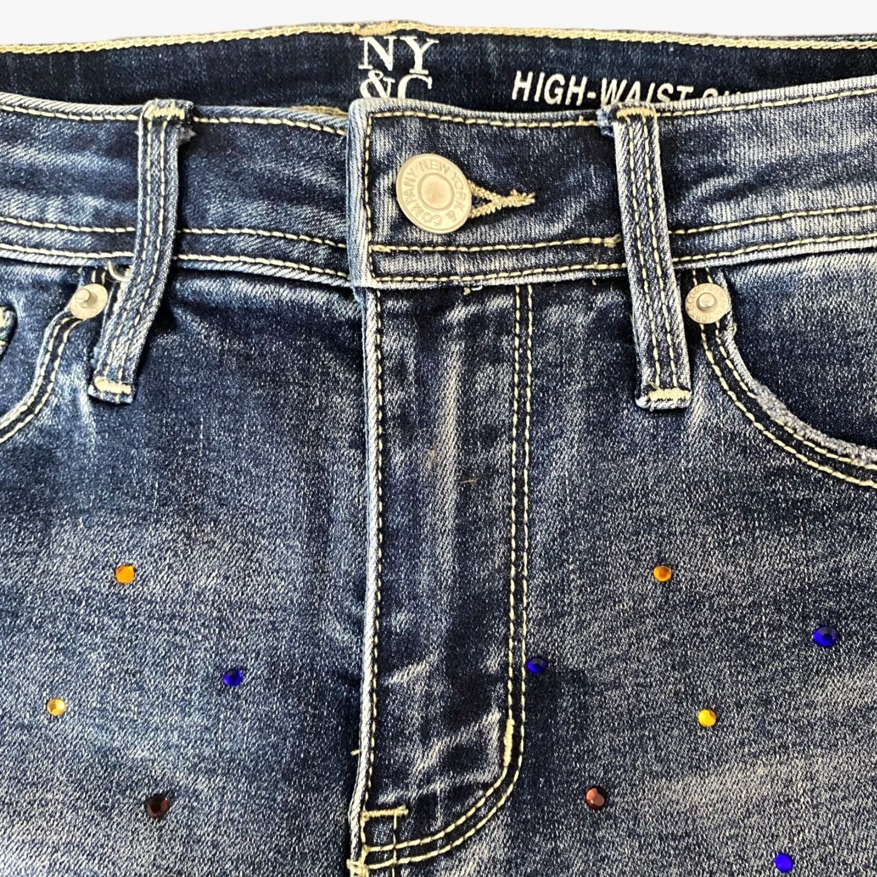 Vintage VINTAGE New York & Co. Lexi Women's Denim Shorts High-Waisted 2 Blue Rhinestone Cut-Off 5-Inch Pockets Size 26" / US 2 / IT 38 - 5 Thumbnail