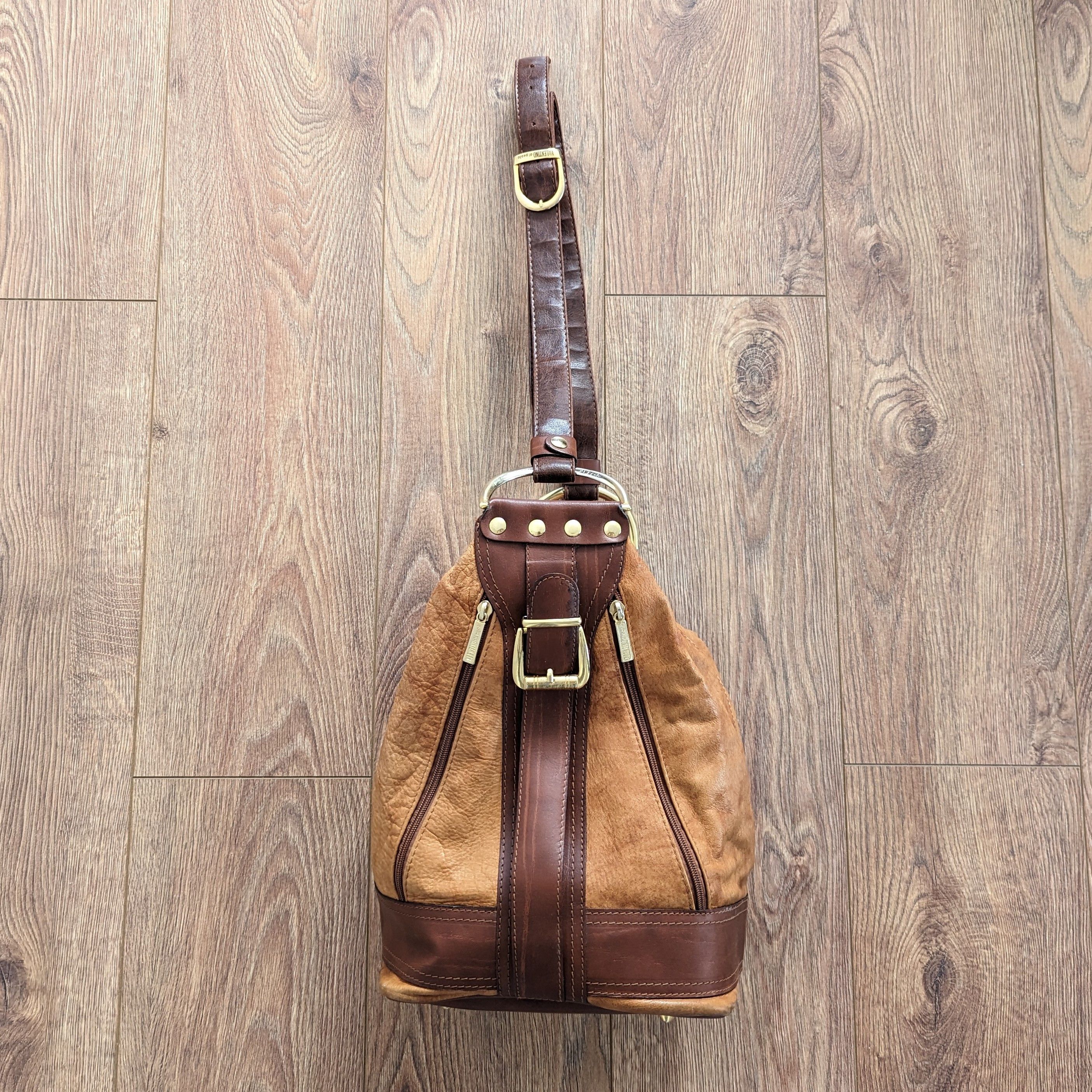 Other Vintage Valentino Di Paolo Leather Bucket Bag Made in Italy Size ONE SIZE - 20 Thumbnail