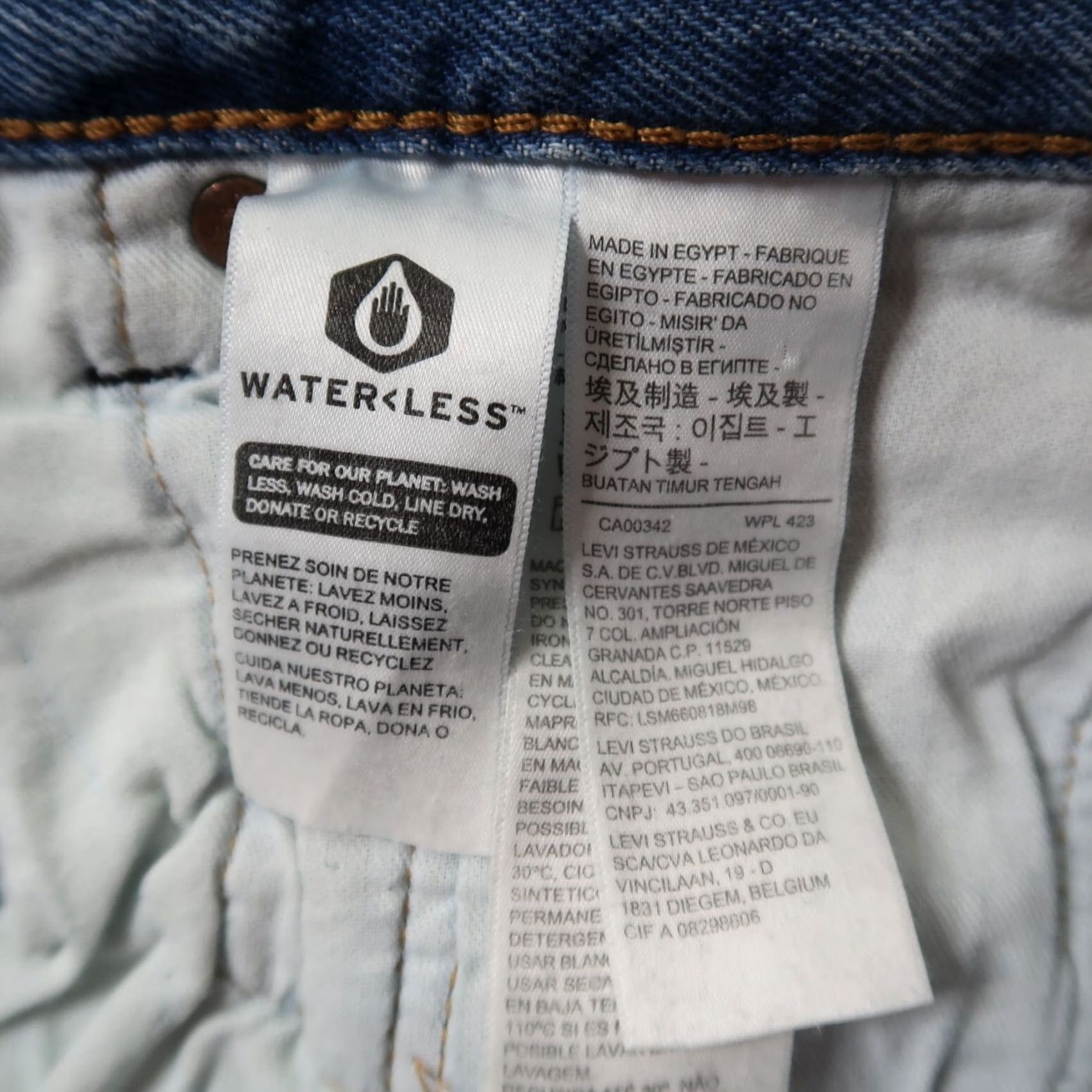 Levi's Levi's 501 Jeans Men's 34x34 Blue Denim Straight Leg Button Fly New Size US 34 / EU 50 - 7 Thumbnail
