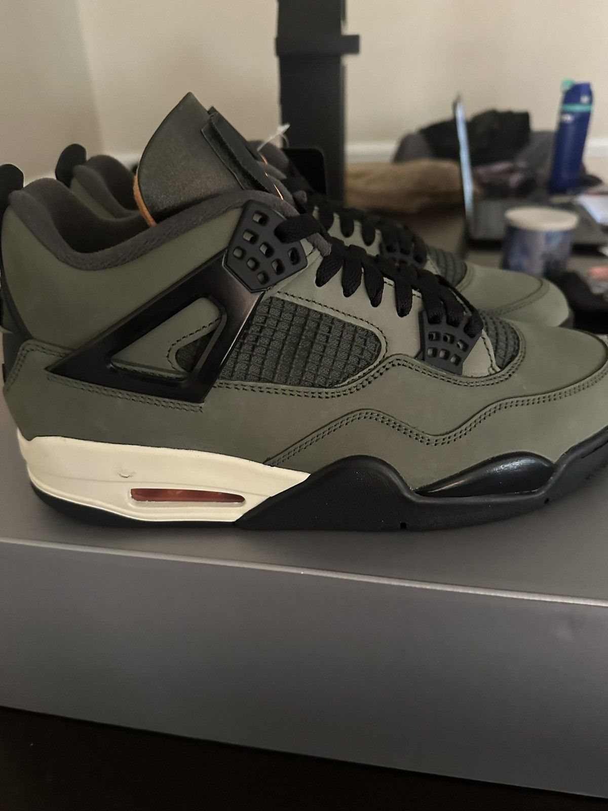 Jordan Brand Undefeated Jordan 4 Size US 10 / EU 43 - 4 Thumbnail