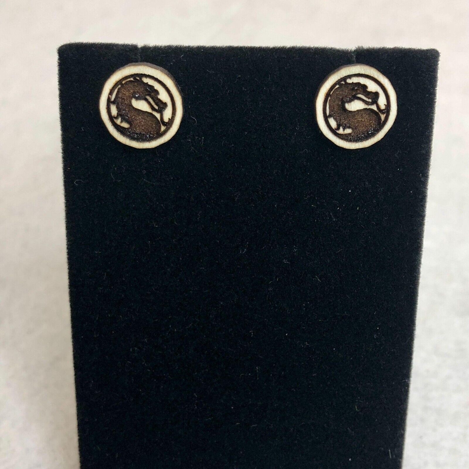 Other Mortal Kombat Wood Stud Earrings Size ONE SIZE - 1 Thumbnail