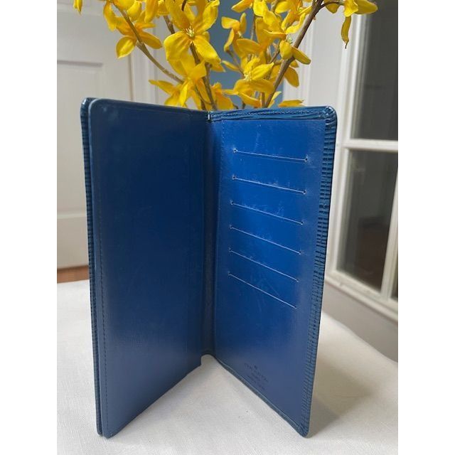 Louis Vuitton Louis Vuitton Epi Leather Passport/Credit Bifold Wallet Size ONE SIZE - 5 Thumbnail