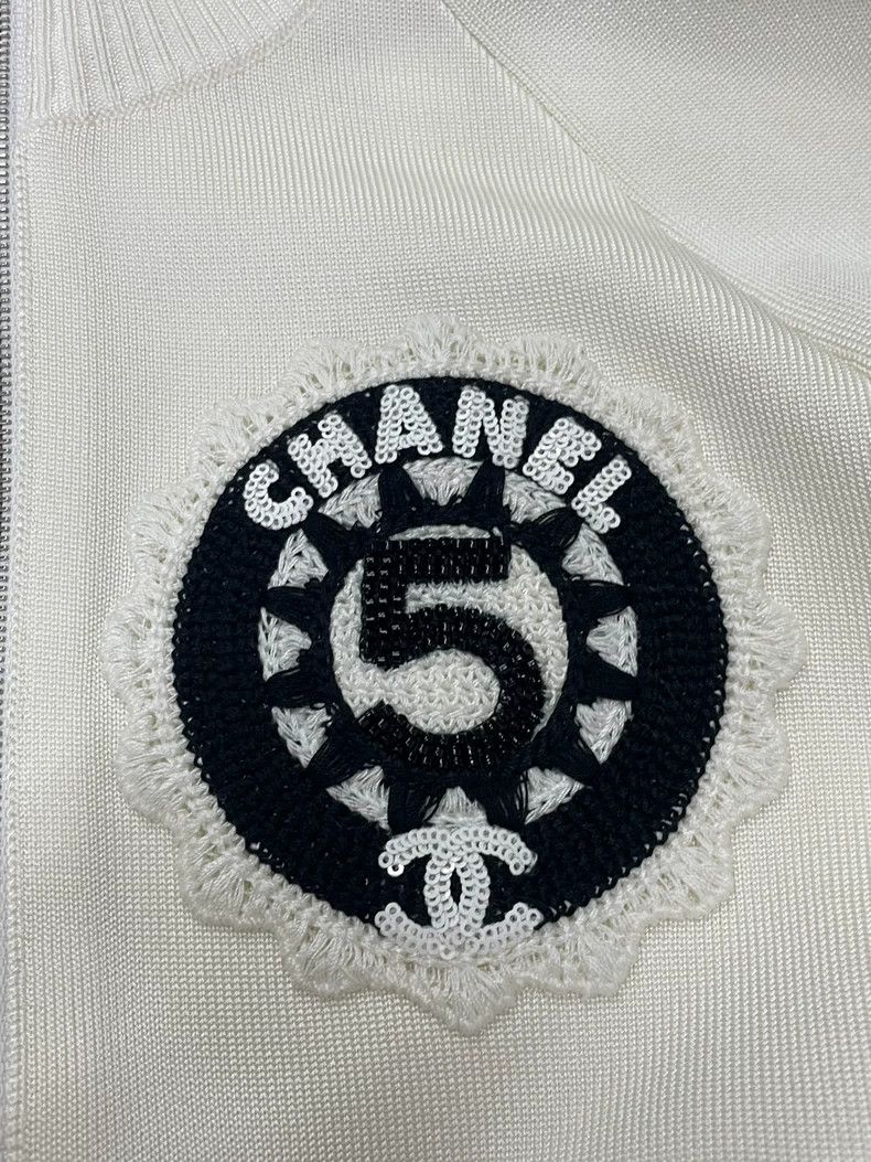 Chanel Chanel 23C white heavy industry nail bead badge baseball j Size XS / US 0-2 / IT 36-38 - 2 Thumbnail