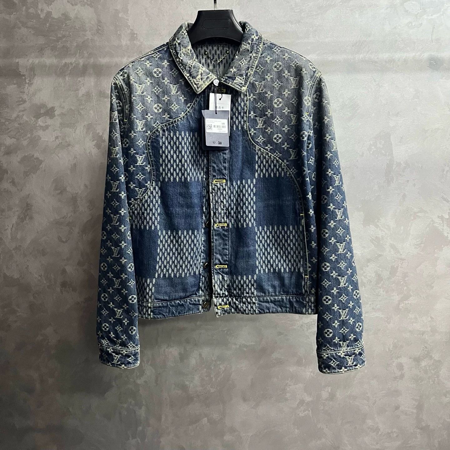 Louis Vuitton Louis Vuitton Latest Logo Denim Jacket Size US M / EU 48-50 / 2 - 1 Thumbnail
