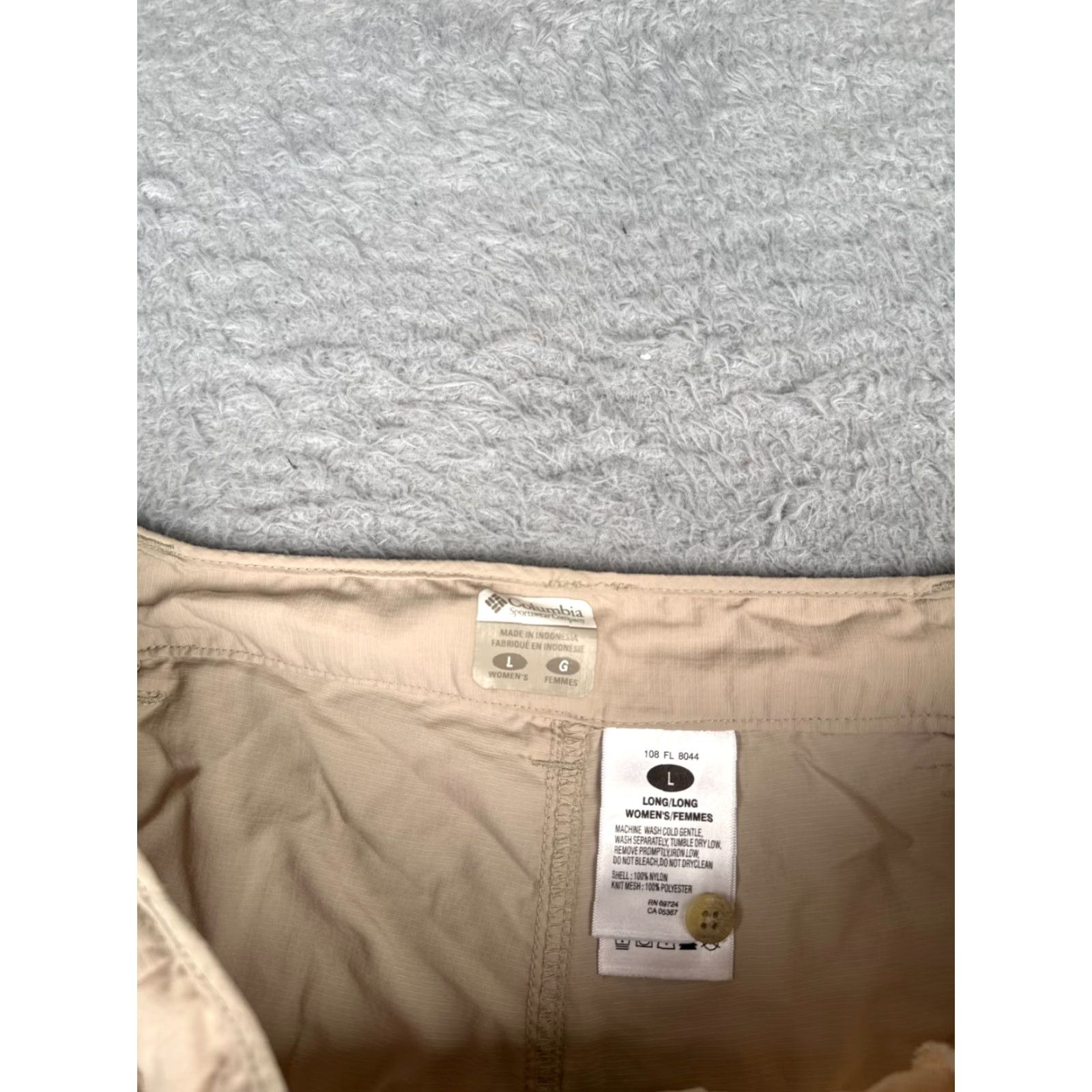 Vintage VINTAGE Columbia Women's Cargo Shorts Large Beige Nylon Activewear Casual Travel 33x7 Outdoor Girls Size 36" / US 14 / IT 50 - 7 Thumbnail