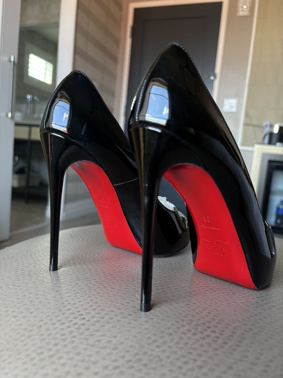 Christian Louboutin Christian Louboutin Size US 6 / IT 36 - 2 Thumbnail