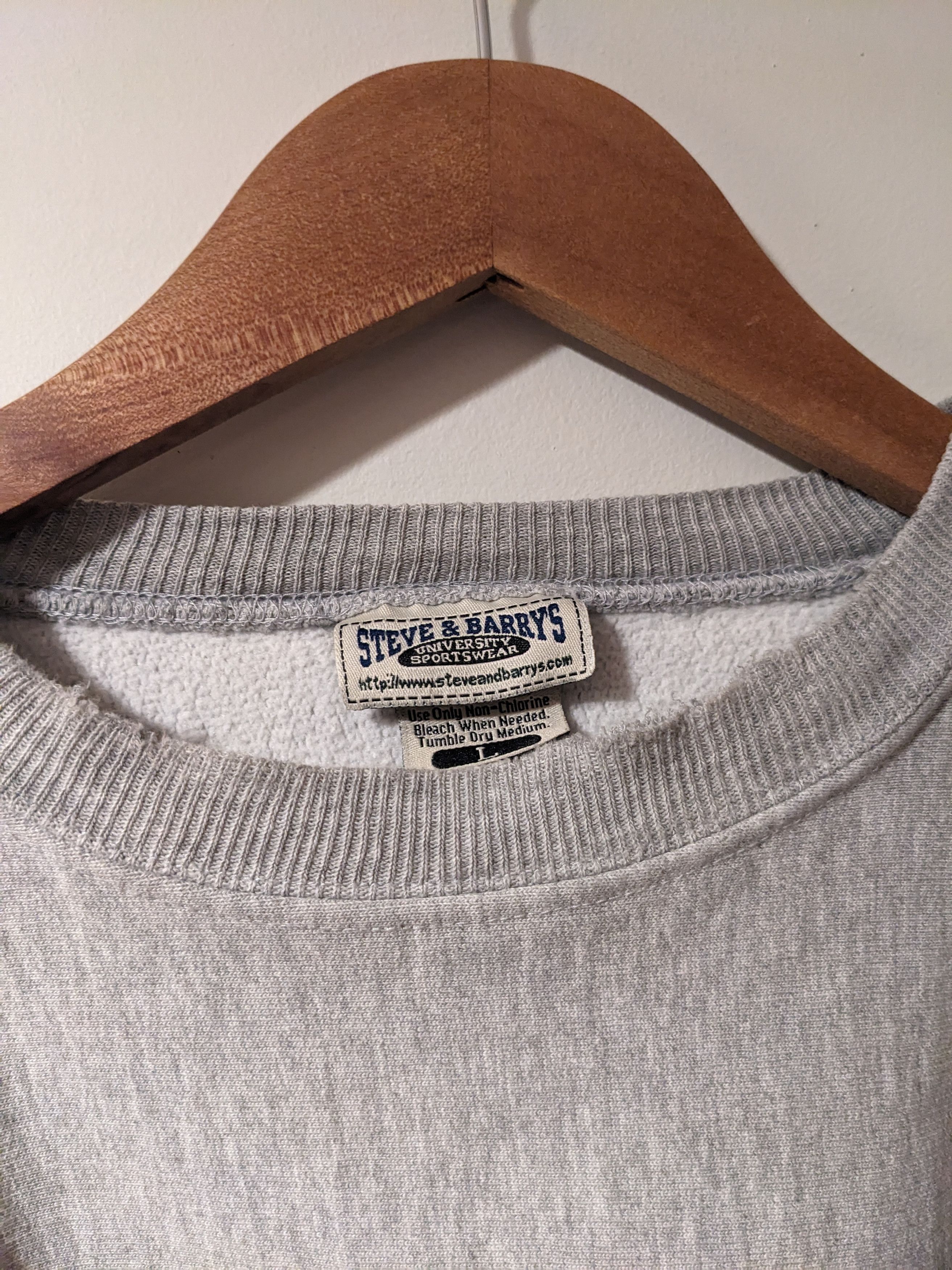 Vintage Vintage Y2K Michigan University Steve & Berry’s Sweatshirt Size US L / EU 52-54 / 3 - 4 Thumbnail
