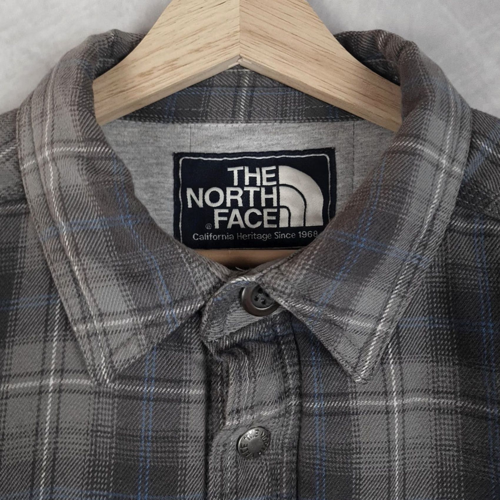 The North Face The North Face Shirt Jacket Mens M Gray Plaid Quilted Snap Lined Cotton Flannel Centered Hem Pockets Logo Vintage No Size US M / EU 48-50 / 2 - 3 Thumbnail