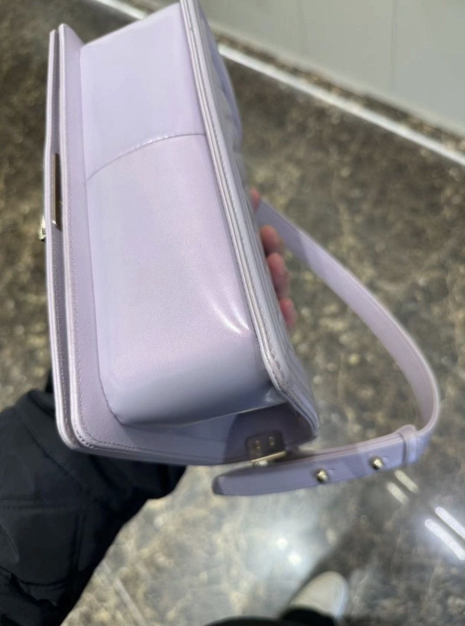 Chanel Chanel Boy Patent Leather handbag in lilac/ light purple Size ONE SIZE - 12 Thumbnail