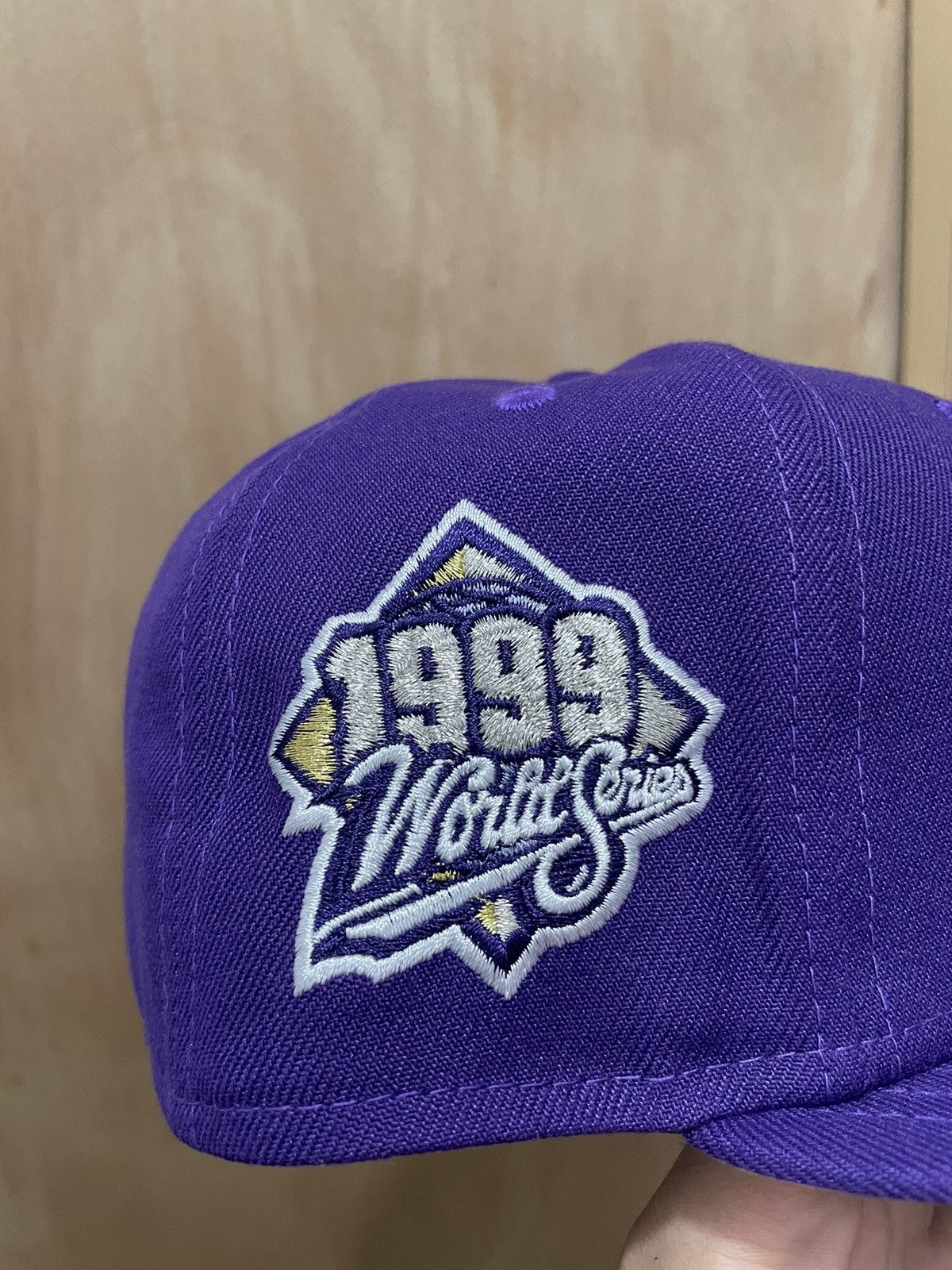 New Era × New York Yankees New York Yankees purple 1999 World Series 59fifty 7 1/4 Size ONE SIZE - 4 Thumbnail