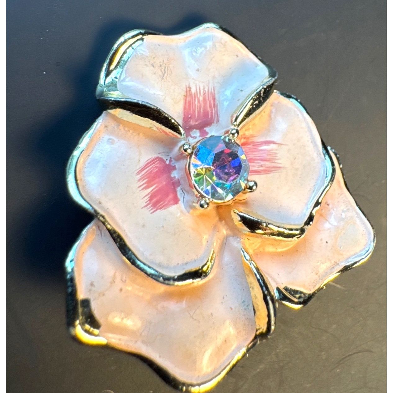 Vintage Vintage Enamel Peach Pansy Aurora Borealis Flower Gold Tone Size ONE SIZE - 2 Thumbnail