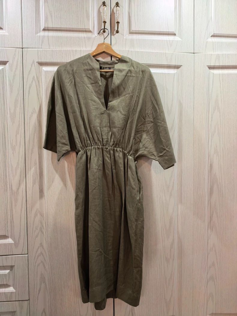 Loro Piana LORO PIANA A flannel lady's dress Size M / US 6-8 / IT 42-44 - 4 Thumbnail