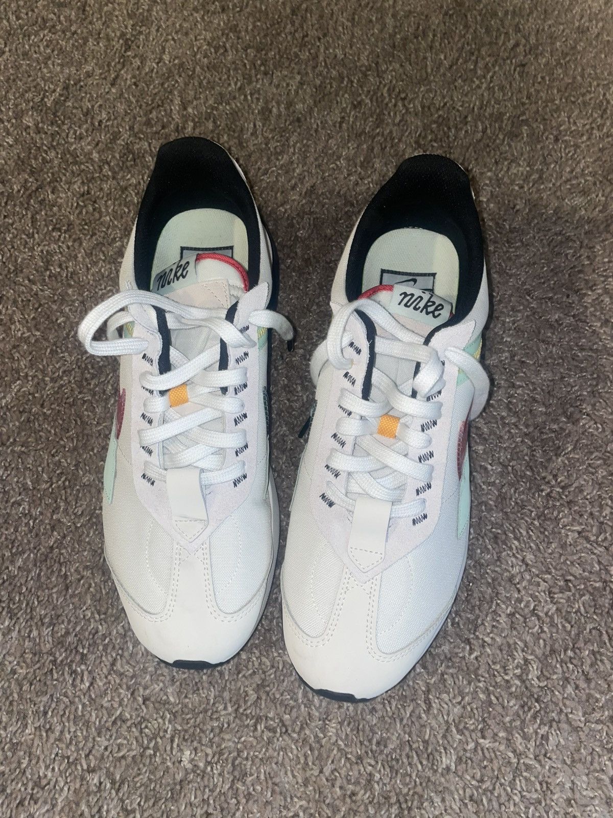 Nike NIKE AIR MAX PRE-DAY MEN SIZE 12 SUMMIT WHITE Size US 12 / EU 45 - 1 Thumbnail