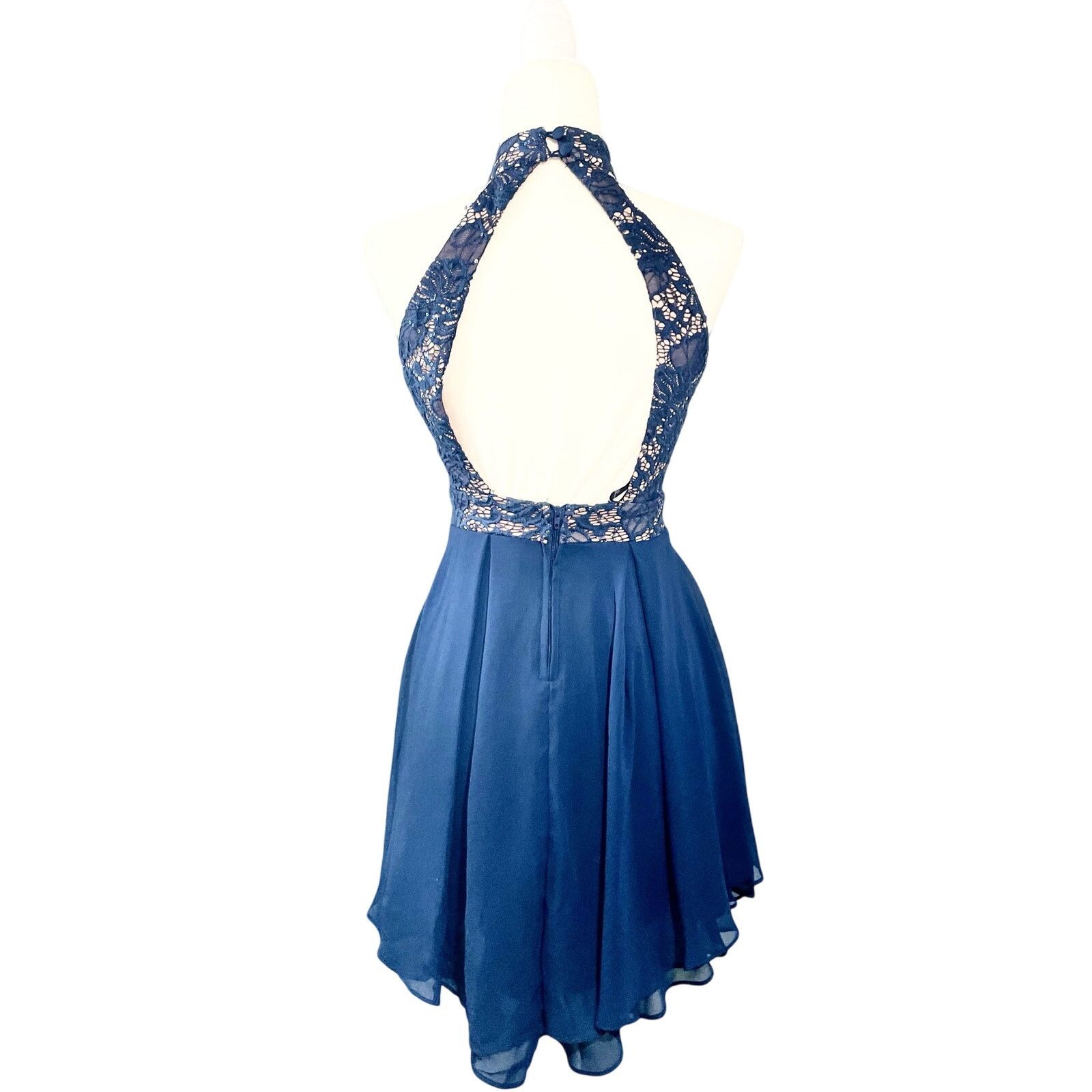 Other Be Smart Juniors Semi-Formal Navy Lace Halter Skater Dress Size S / US 4 / IT 40 - 3 Thumbnail