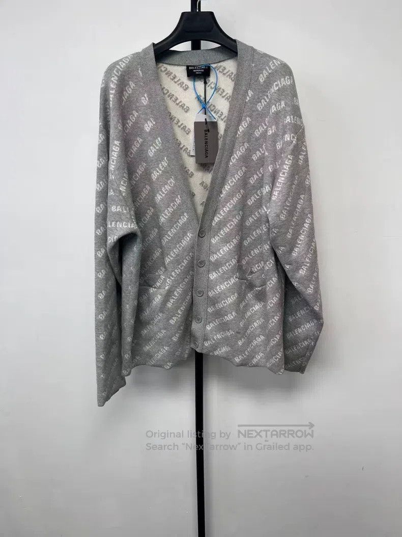 Balenciaga Balenciaga Logo Full Print Loose Single Button Knit Cardig Size US M / EU 48-50 / 2 - 1 Thumbnail