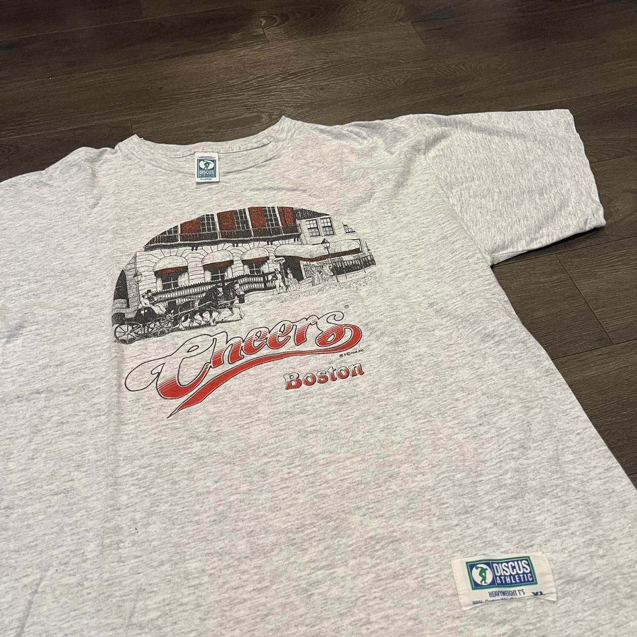 Designer Vintage Cheers Boston T Shirt 90s Size US XL / EU 56 / 4 - 1 Thumbnail