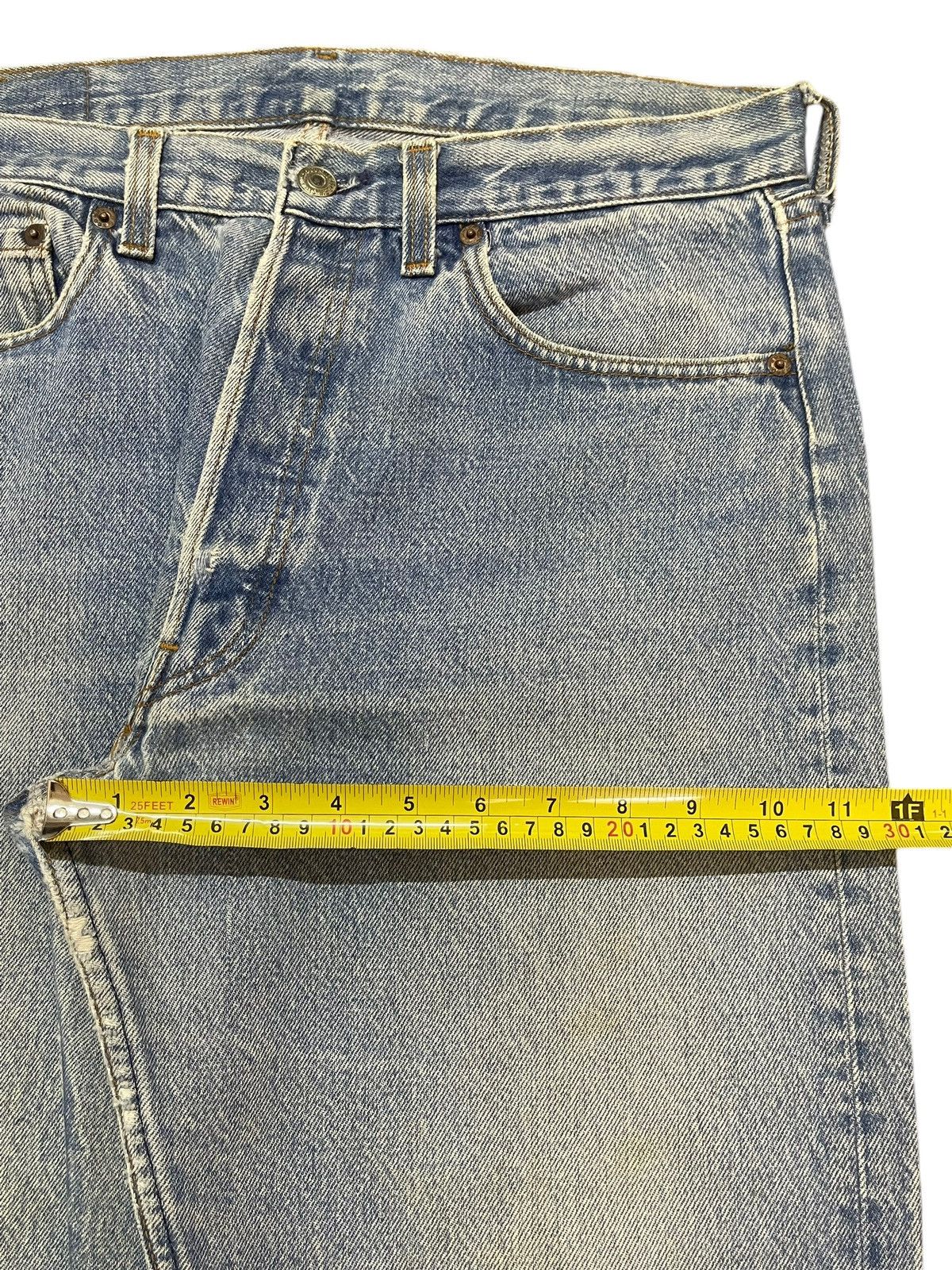 Levi's Vintage Clothing Vintage 80 Levis 501 Blue Faded Wash Relaxed Straight Leg Size US 32 / EU 48 - 15 Thumbnail