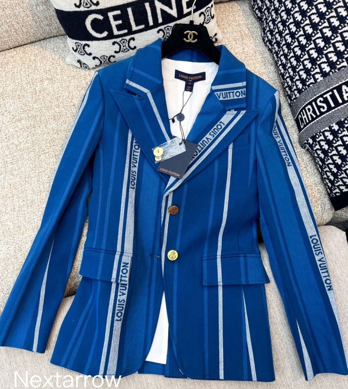 Louis Vuitton blue V-neck striped letter logo denim jacket