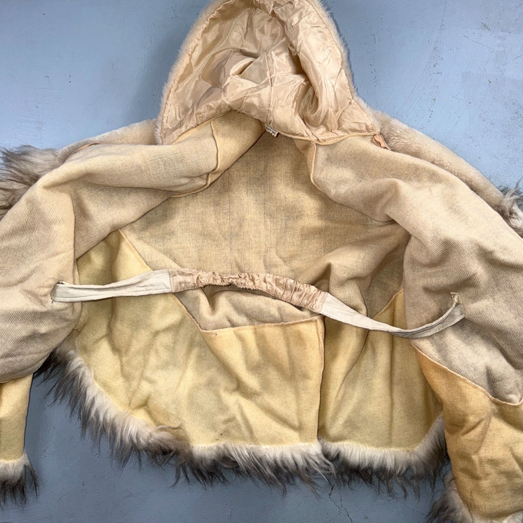 Vintage VINTAGE Kimono, Beige Faux Fur Trim, One Size, Rockabilly 60s, 1960s, Kimono Poncho, Women, Beige, Faux Fur Trim, One Size, Unbranded Size ONE SIZE - 2 Thumbnail