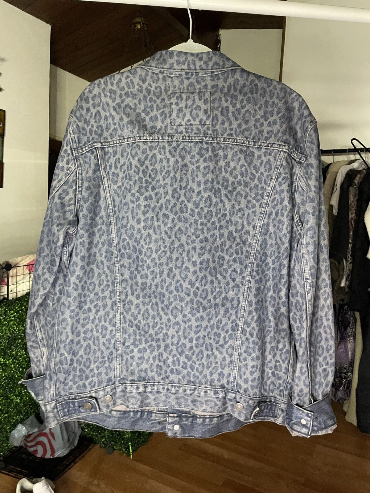 Levi's Levis cheetah print jean jacket Size US XL / EU 56 / 4 - 2 Thumbnail
