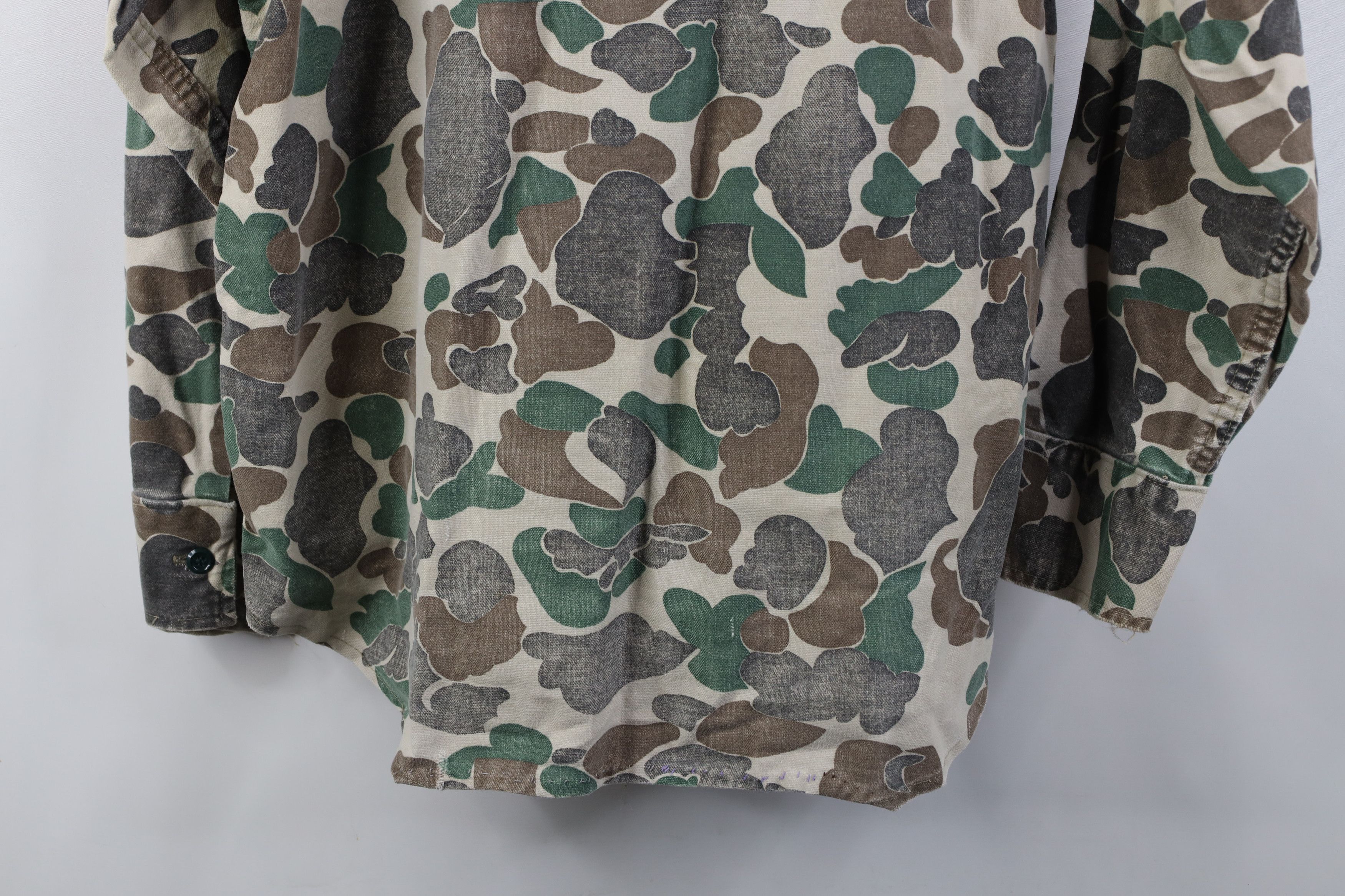 Vintage Vintage 70s Streetwear Camouflage Chamois Cloth Button Shirt Size US L / EU 52-54 / 3 - 15 Thumbnail