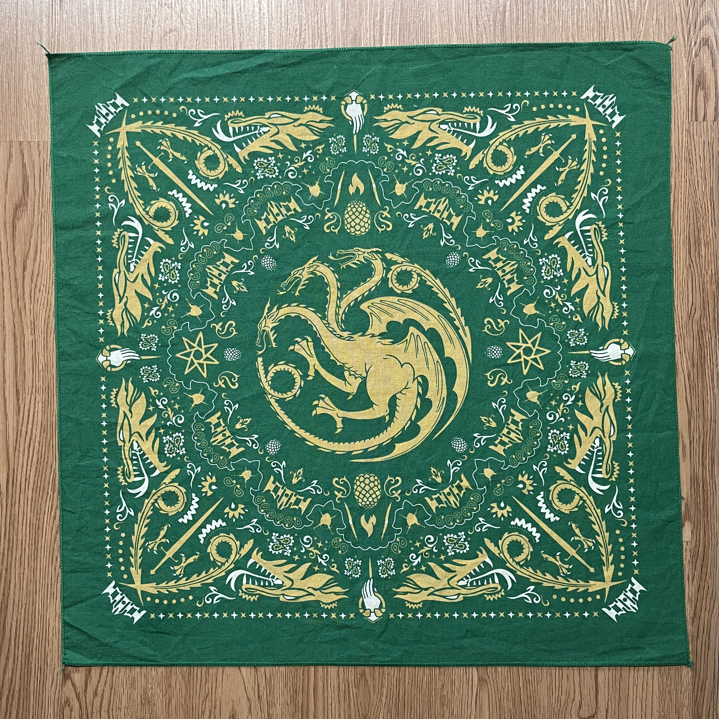 Vintage 2024 Game of Thrones bandana house of dragons Handkerchief Size ONE SIZE - 1 Thumbnail