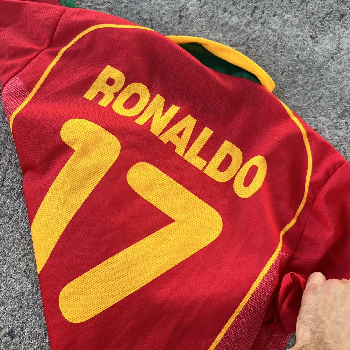 Vintage Vintage Portugal Soccer Jersey Size US M / EU 48-50 / 2 - 5 Thumbnail