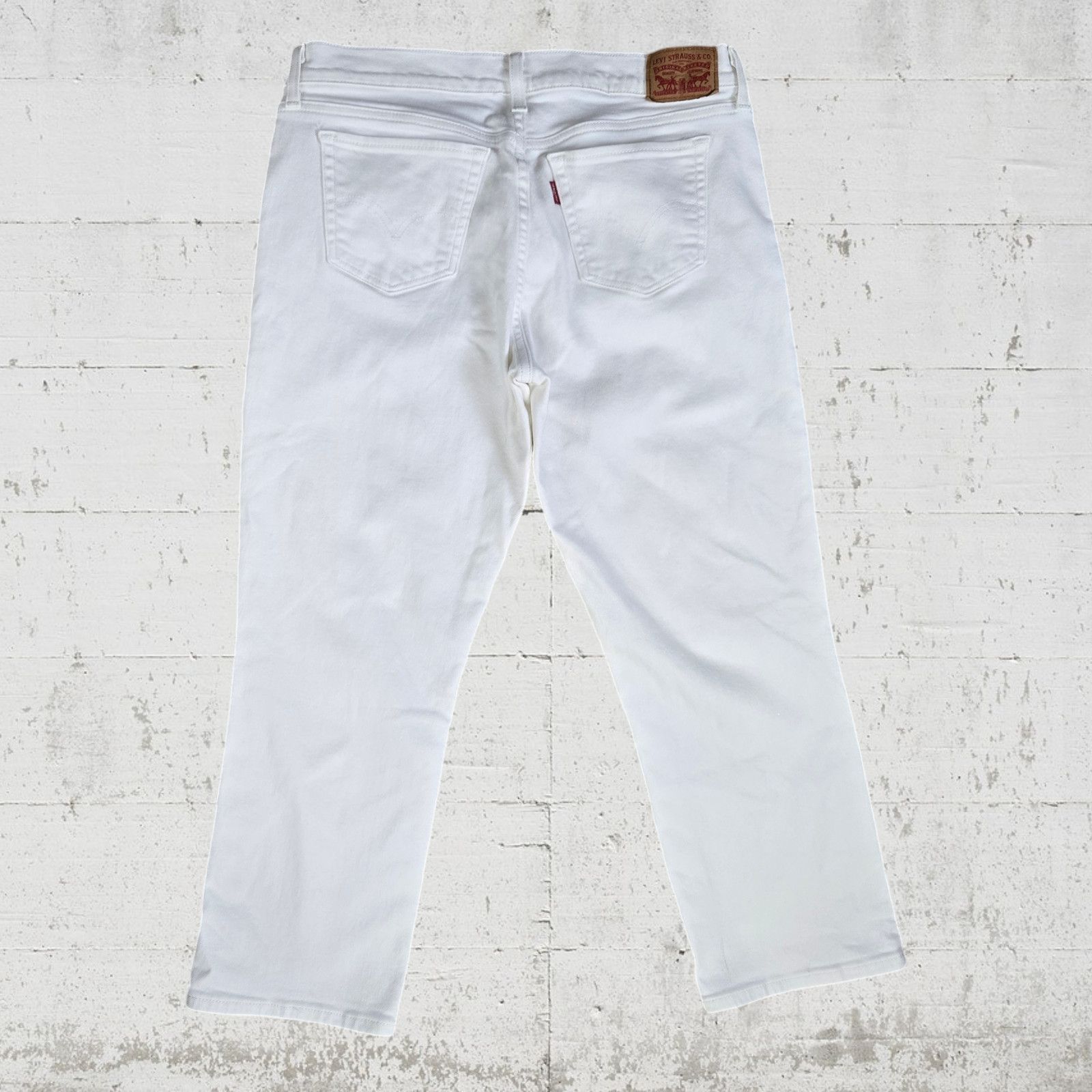 Levi's Levi's 311 White Shaping Skinny Capri Jeans Size 28 Size 28" / US 6 / IT 42 - 8 Thumbnail
