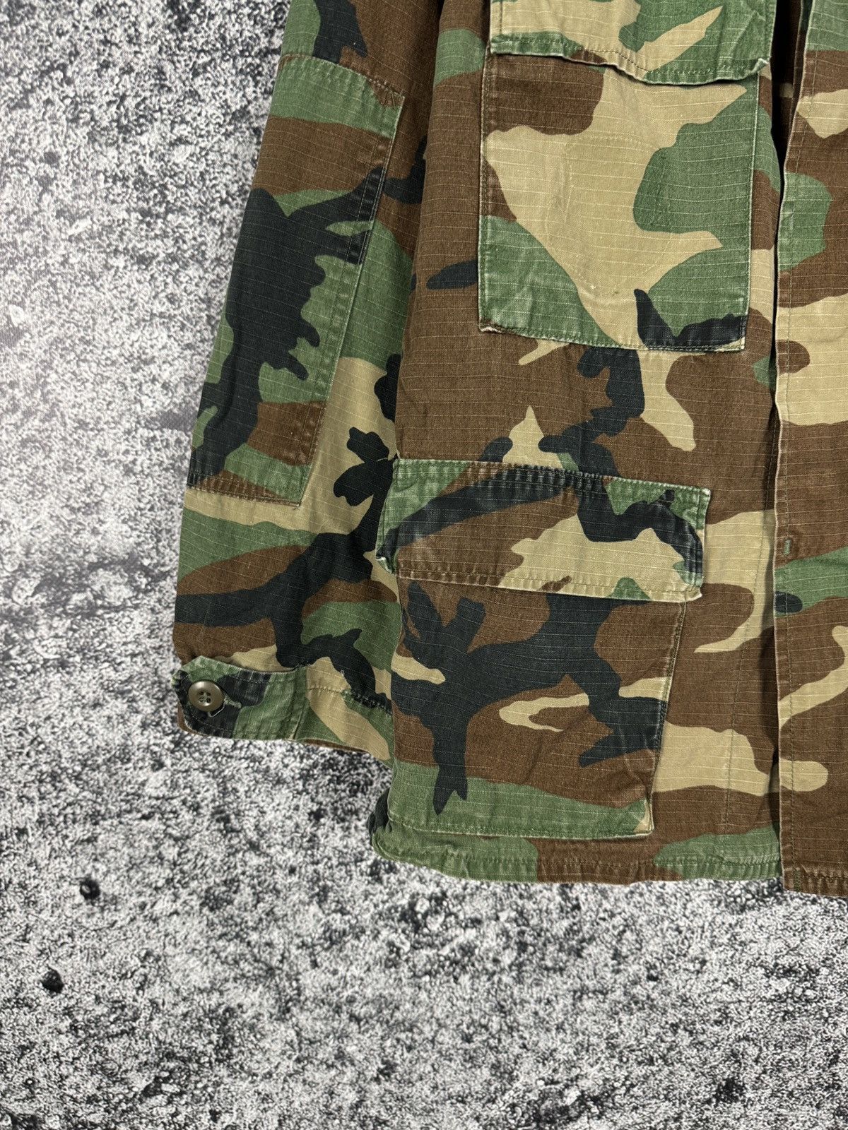 Vintage US ARMY Military Combat Camo Jacket Shirt U.S. Air Force Size US S / EU 44-46 / 1 - 4 Thumbnail