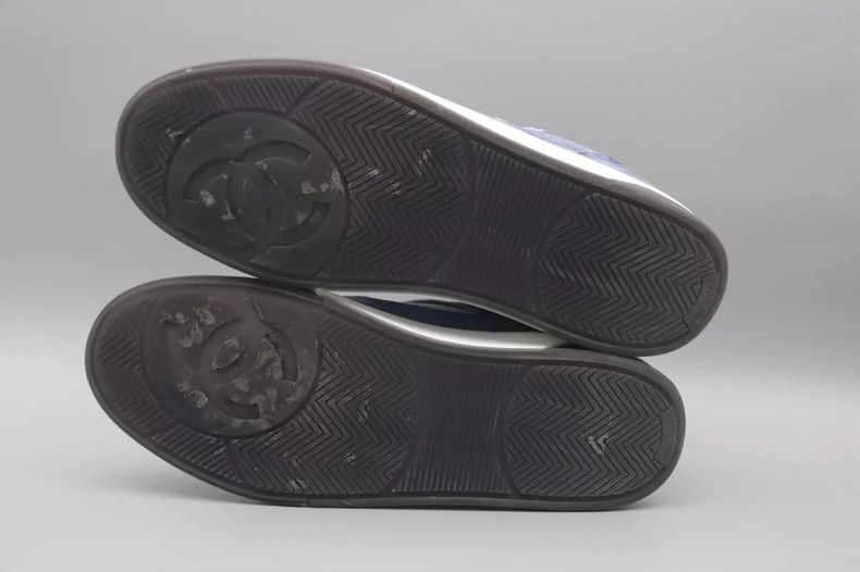 Chanel chanel blue and white suede low-top sneakers Size US 10 / EU 43 - 6 Thumbnail