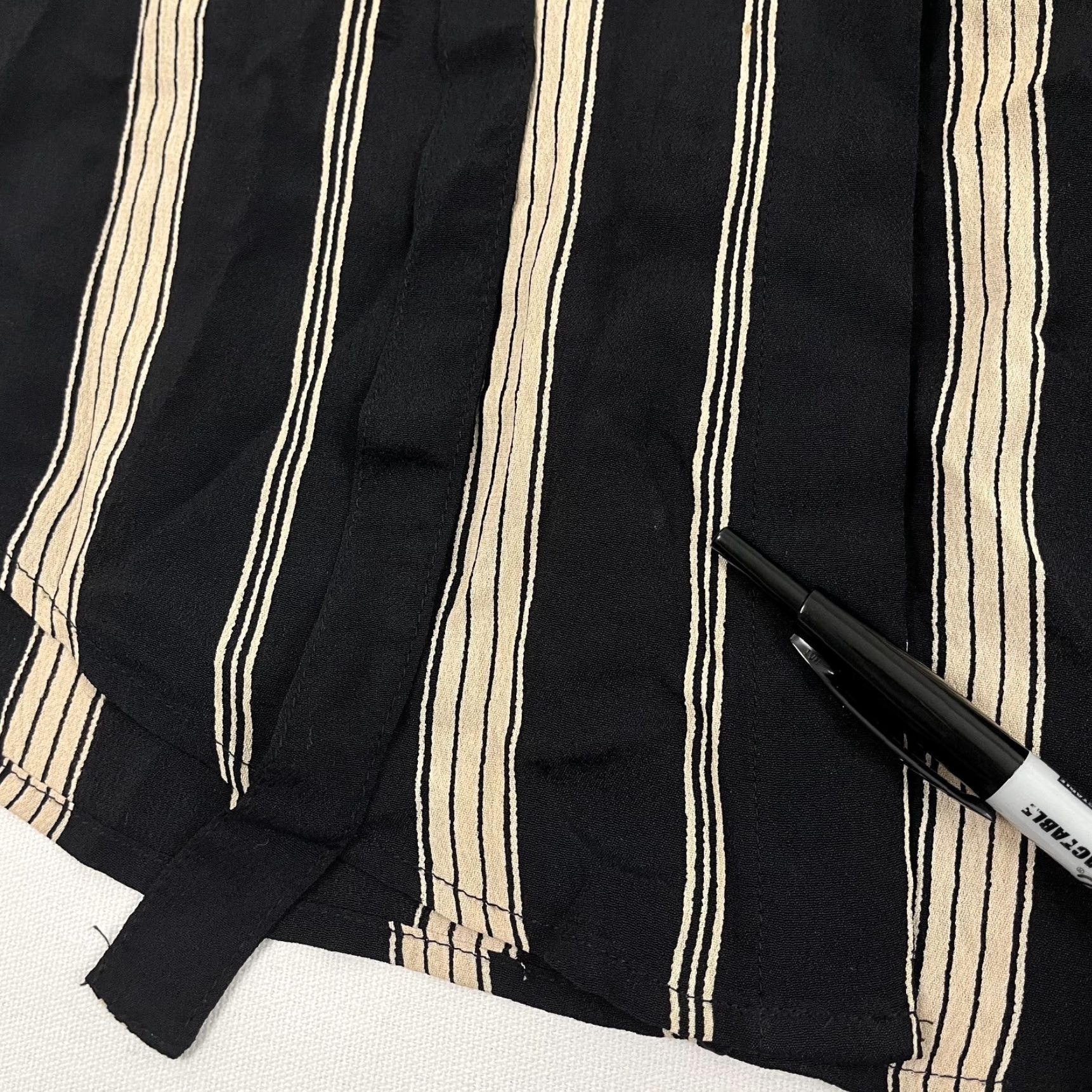 Reformation Reformation Blouse Shirt Womens XS Black Striped Tie Front Viscose Career Office Size XS / US 0-2 / IT 36-38 - 7 Thumbnail
