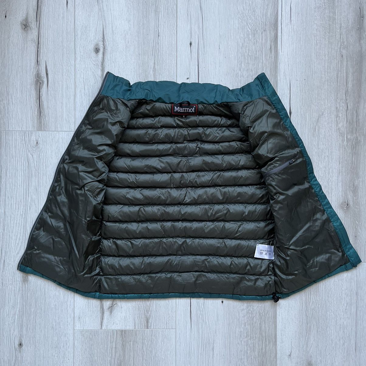 Marmot × Vintage Vintage Made In Korea Marmot Puffer Down Vest S size Size US S / EU 44-46 / 1 - 3 Thumbnail