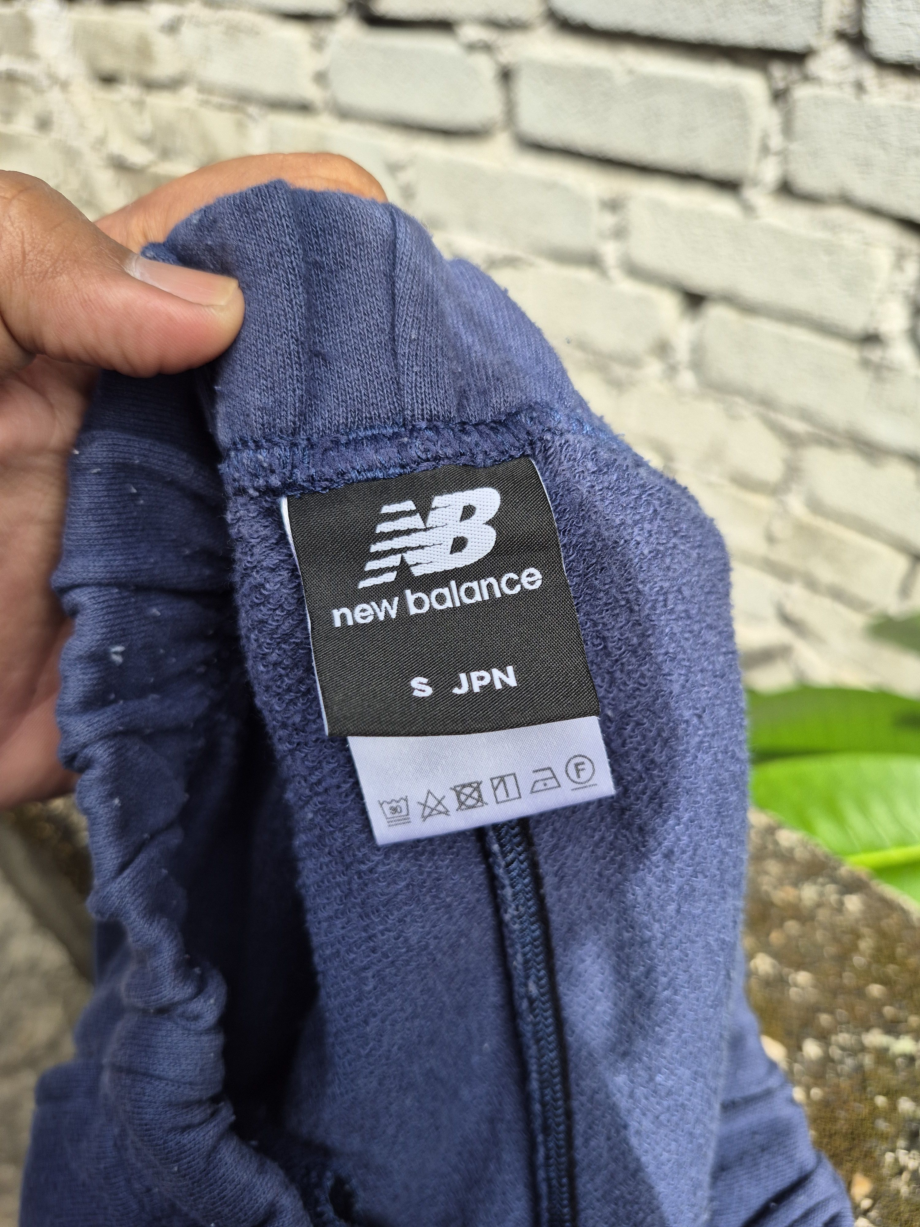 New Balance 🔥 New Balance Carpet Logo Shorts Size US 30 / EU 46 - 5 Thumbnail