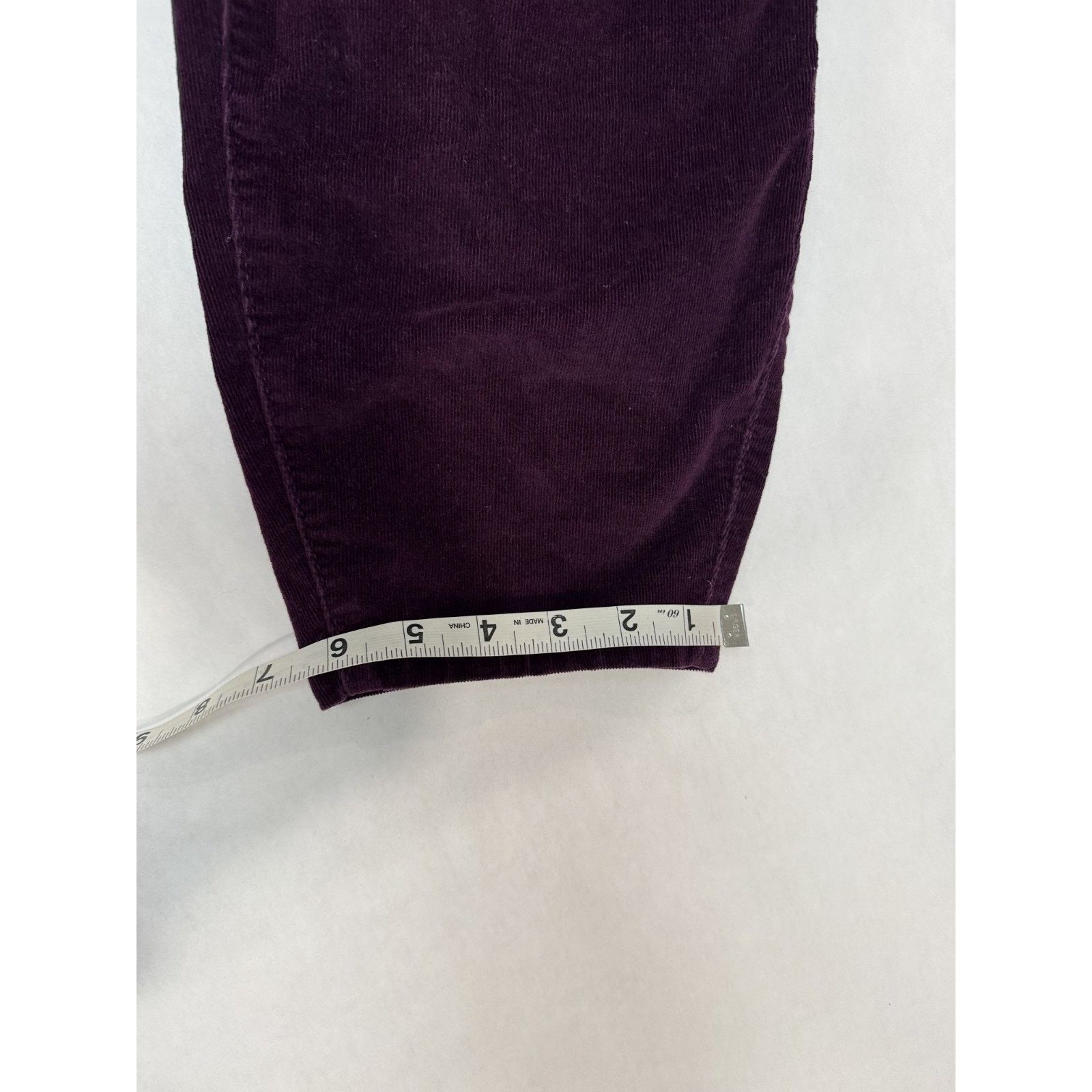 Other Torrid Bombshell Skinny Corduroy Pants 46" * 29" 28T Size 42" / US 20 - 9 Thumbnail