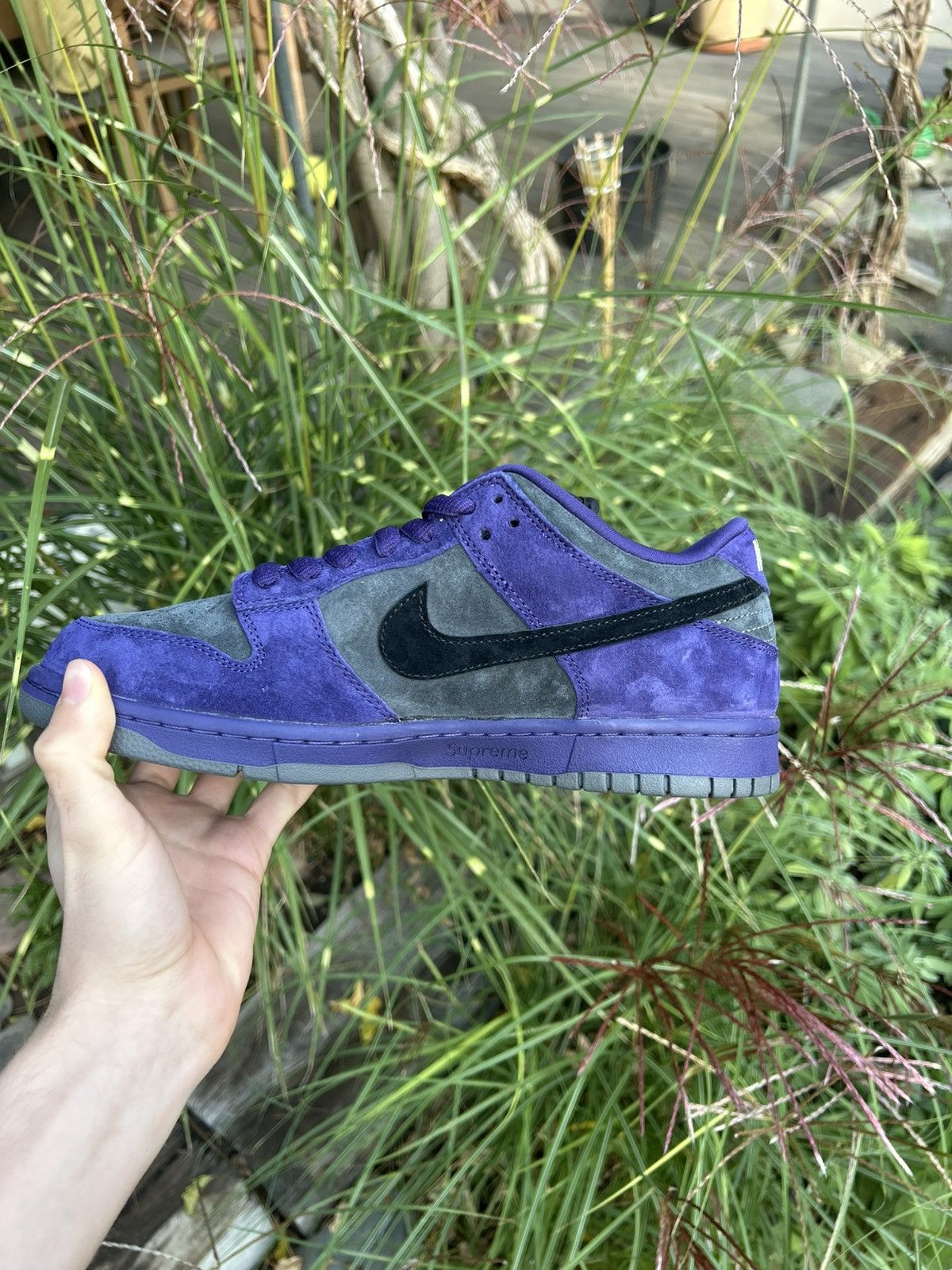 Nike × Supreme Supreme x Nike Sb Dunk OG QS ‘94 Ink Size US 9 / EU 42 - 4 Thumbnail