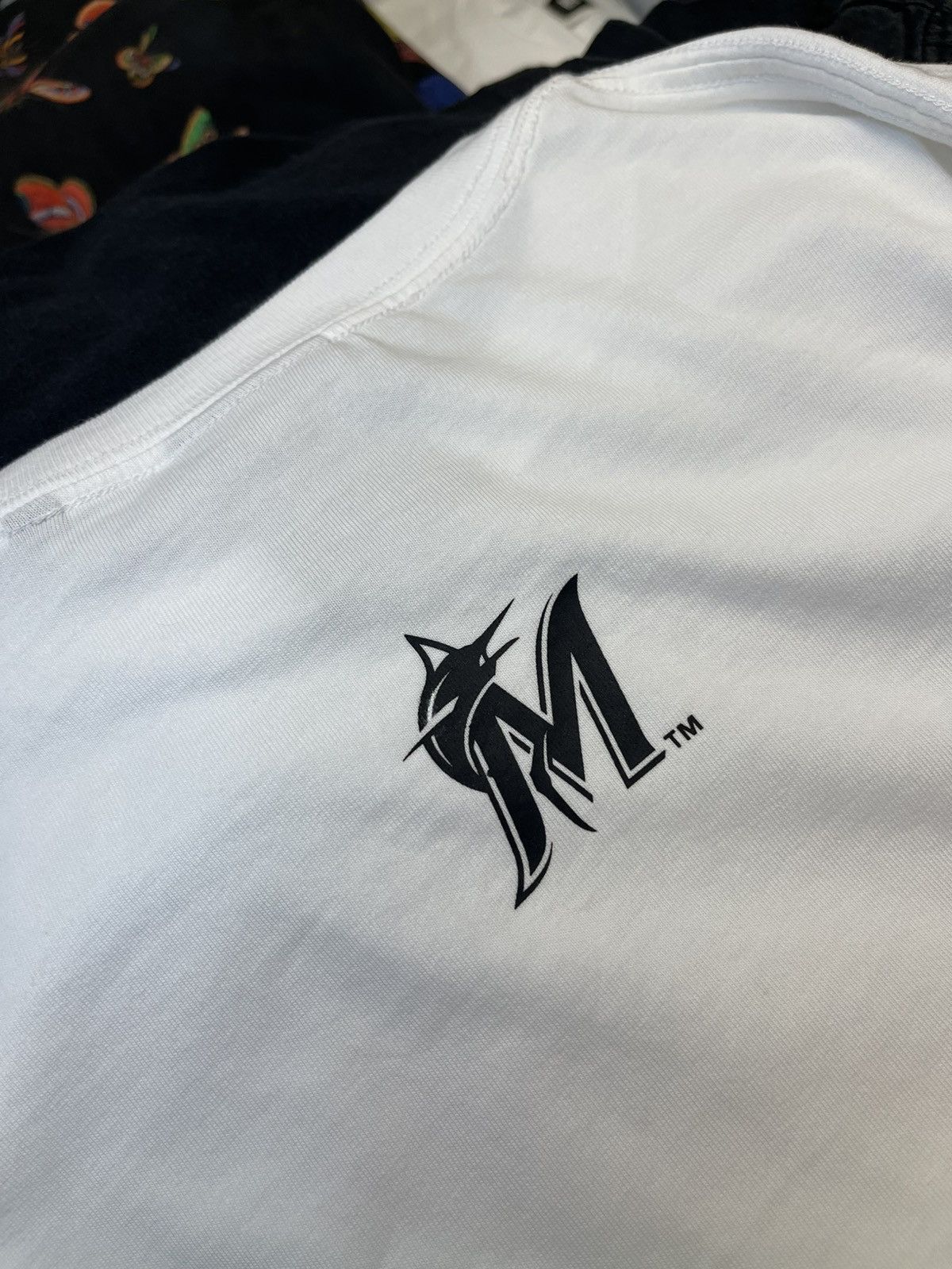 Kith Kith Rachel Goatley Marlins Long Sleeve Tee Size US L / EU 52-54 / 3 - 3 Thumbnail