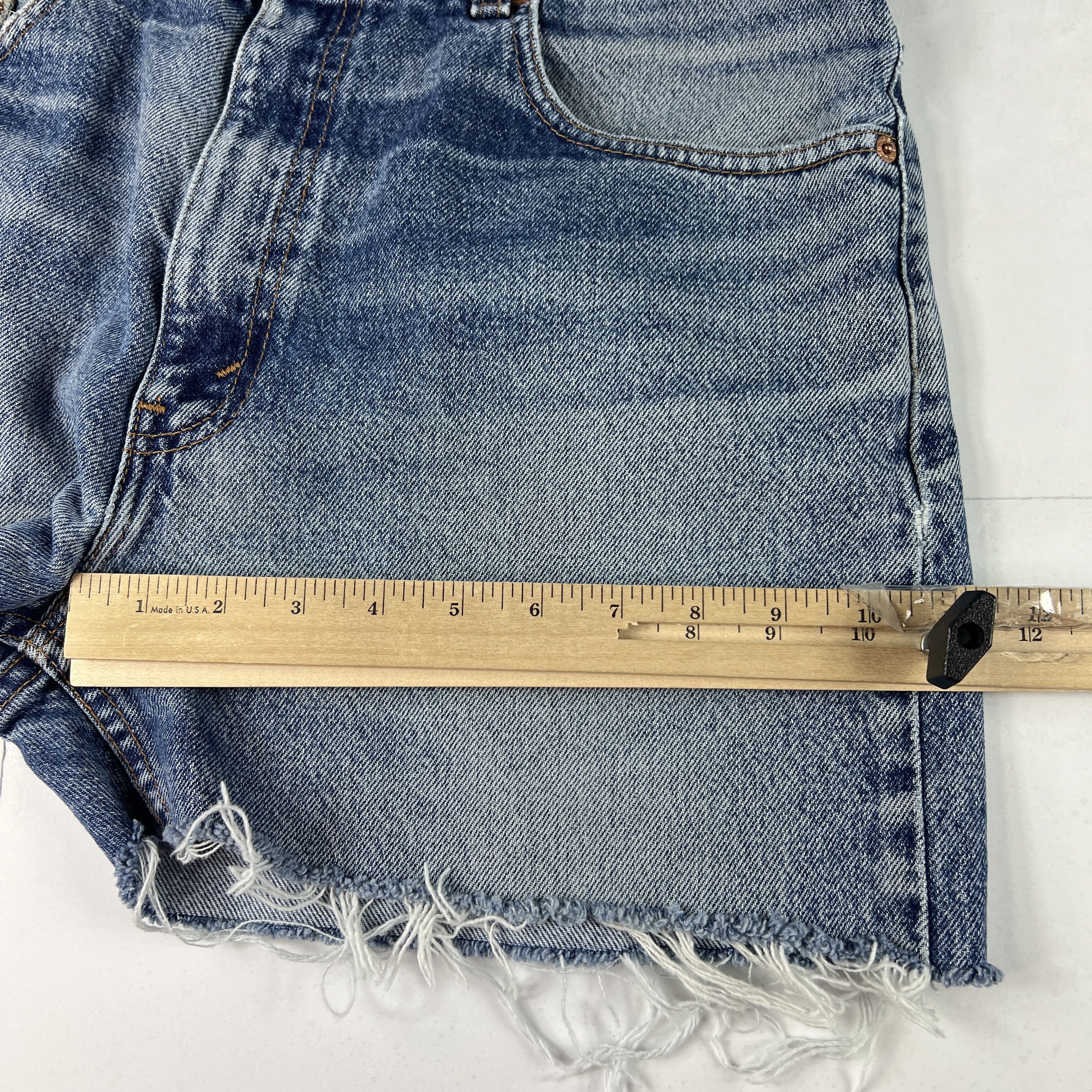 Levi's × Vintage Y2K Levi's Jean Shorts Blue Whiskers Cut Off Denim Jorts Size US 33 - 14 Thumbnail