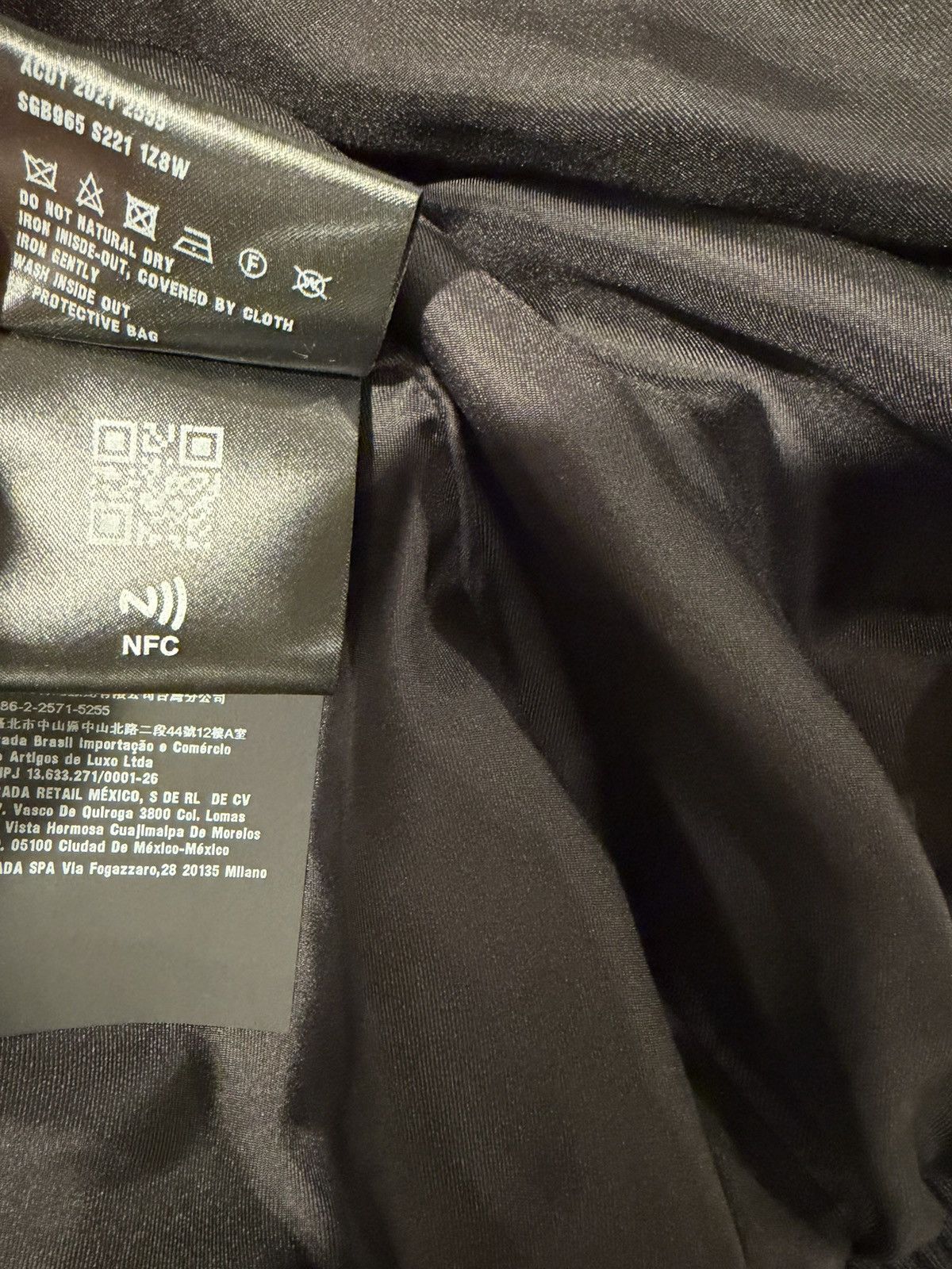 Prada Prada mens velvet hoodie. XL. $3800 Size US XL / EU 56 / 4 - 14 Thumbnail