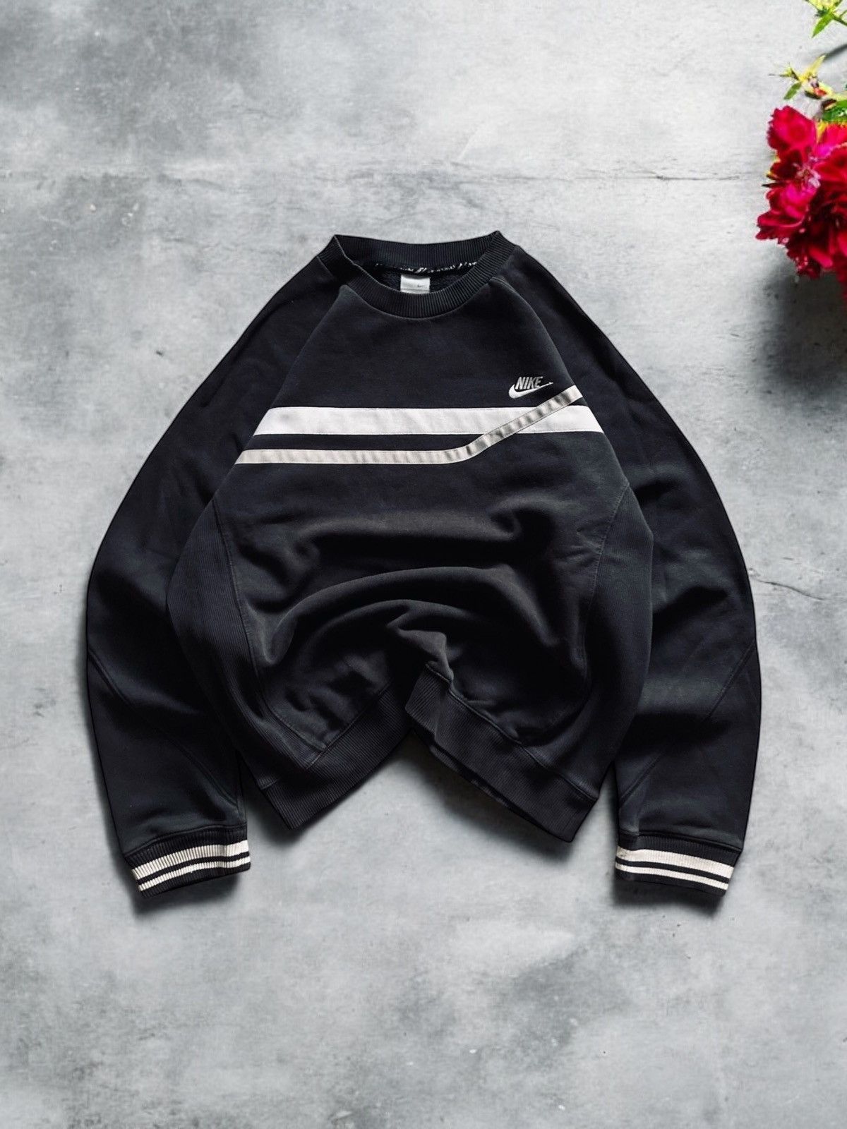 Nike × Vintage Vintage crewneck sweatshirt nike swoosh logo M 90’s 00’s y2k Size US L / EU 52-54 / 3 - 1 Thumbnail