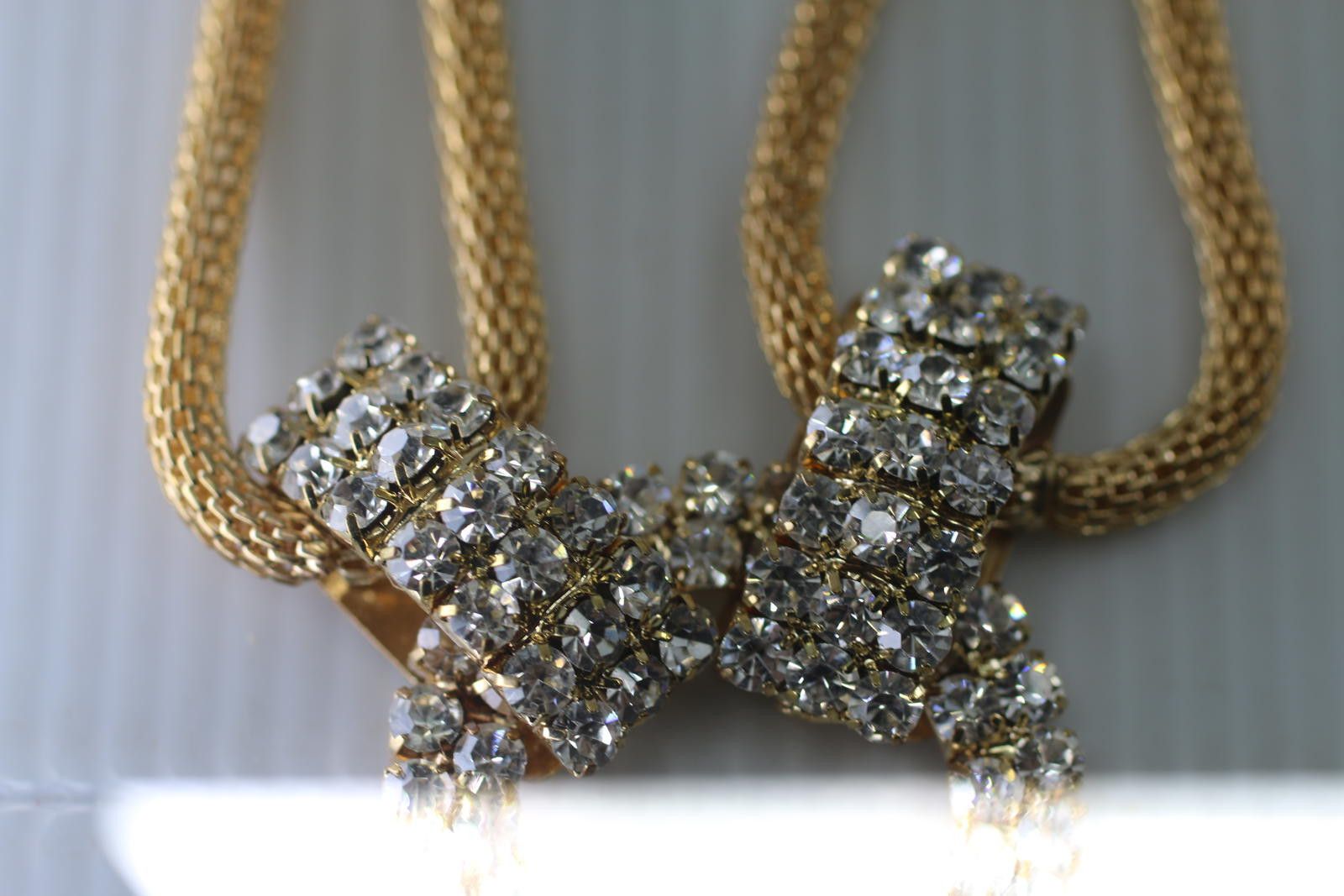 The Unbranded Brand Vintage Gold Tone Multi Necklace Rhinestone Circle Pendant Size ONE SIZE - 5 Thumbnail