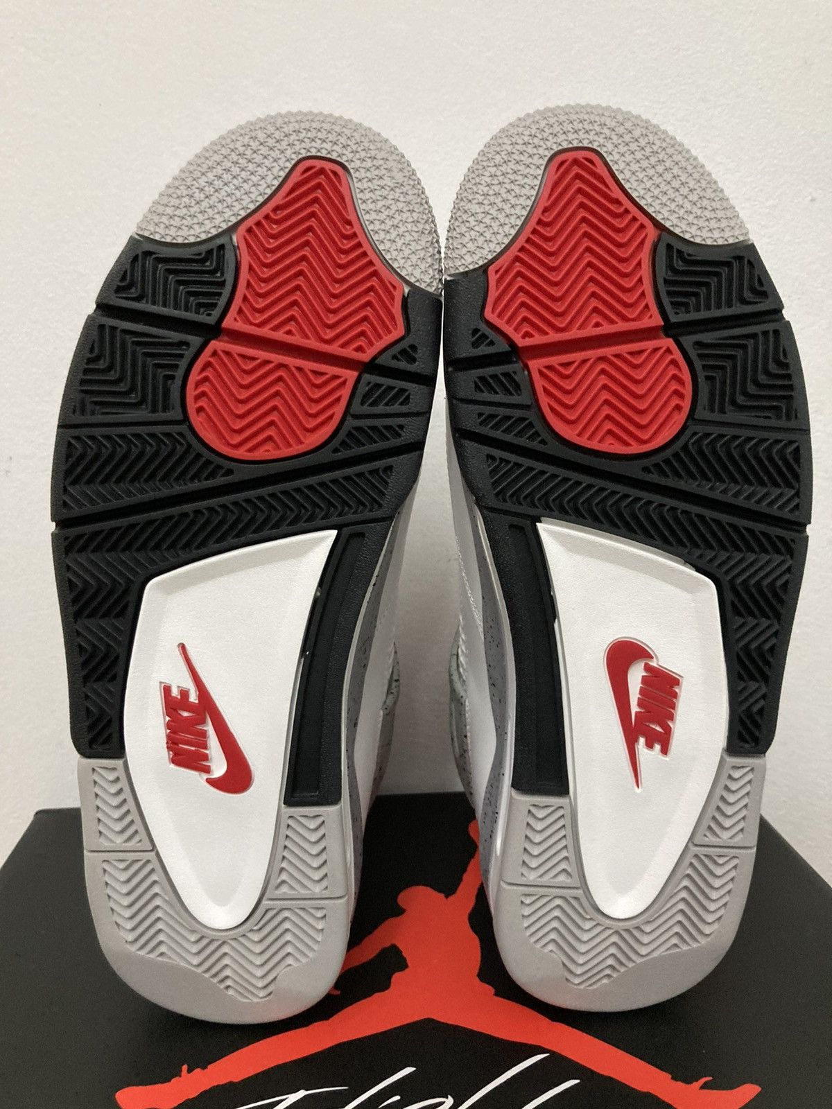 Nike Jordan 4 White Cement Size US 9 / EU 42 - 7 Thumbnail