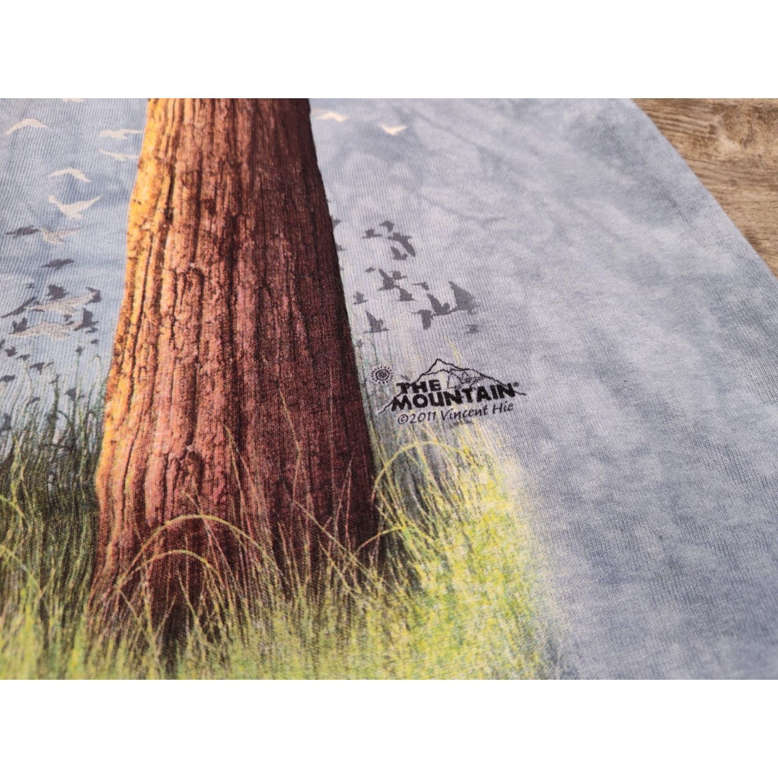 The Mountain The Mountain Tie Dye T-Shirt Birds Blue Size L Unisex Adults Size US L / EU 52-54 / 3 - 3 Thumbnail