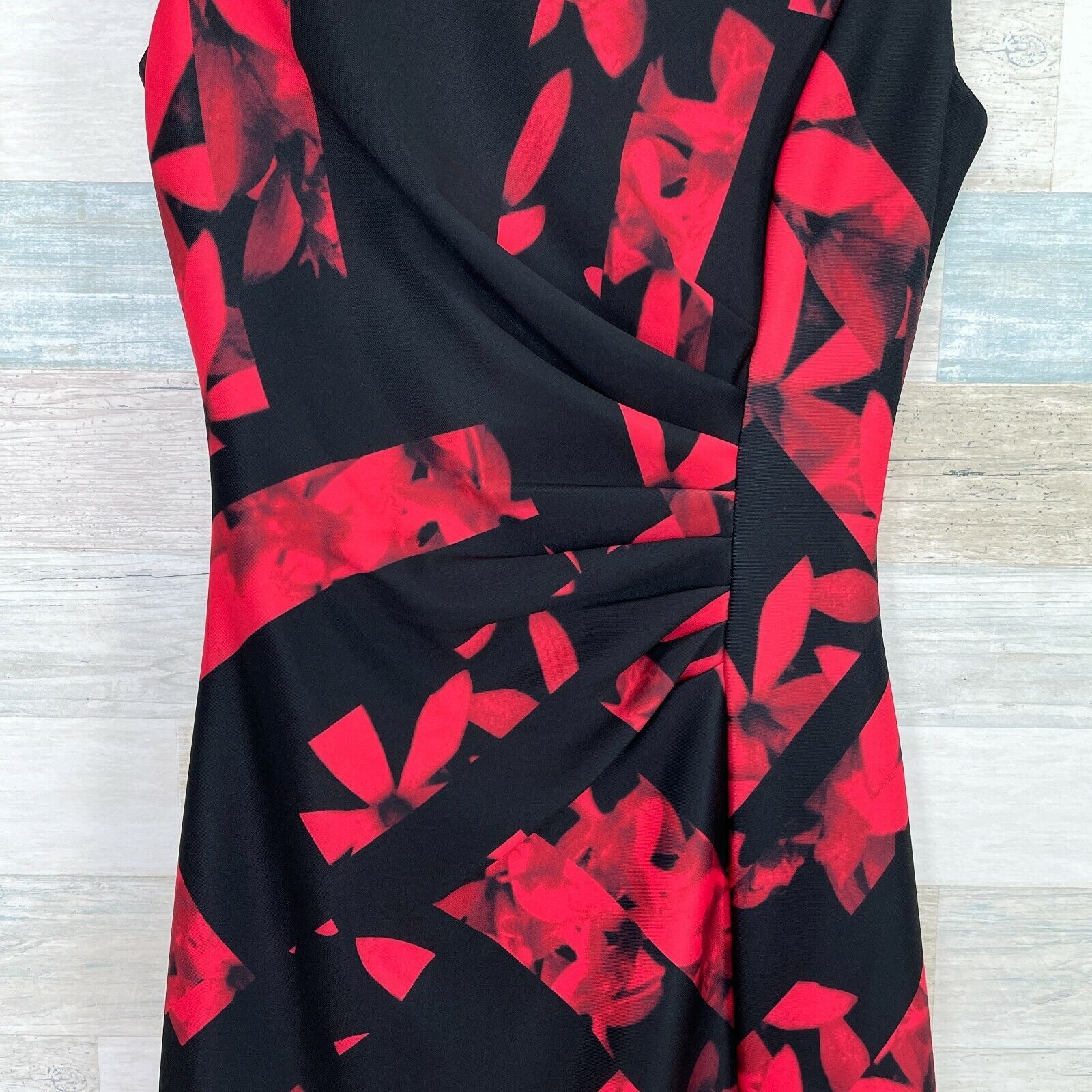 Karl Lagerfeld Karl Lagerfeld Paris Ruched Sheath Dress Black Red Floral 2 Size XS / US 0-2 / IT 36-38 - 3 Thumbnail
